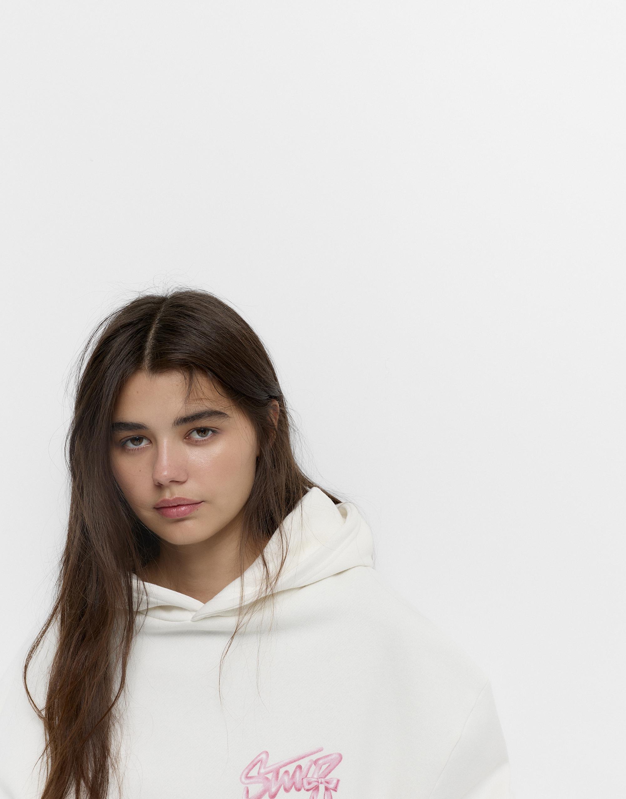 Fiyonk grafikli kapüşonlu sweatshirt - Görsel 22