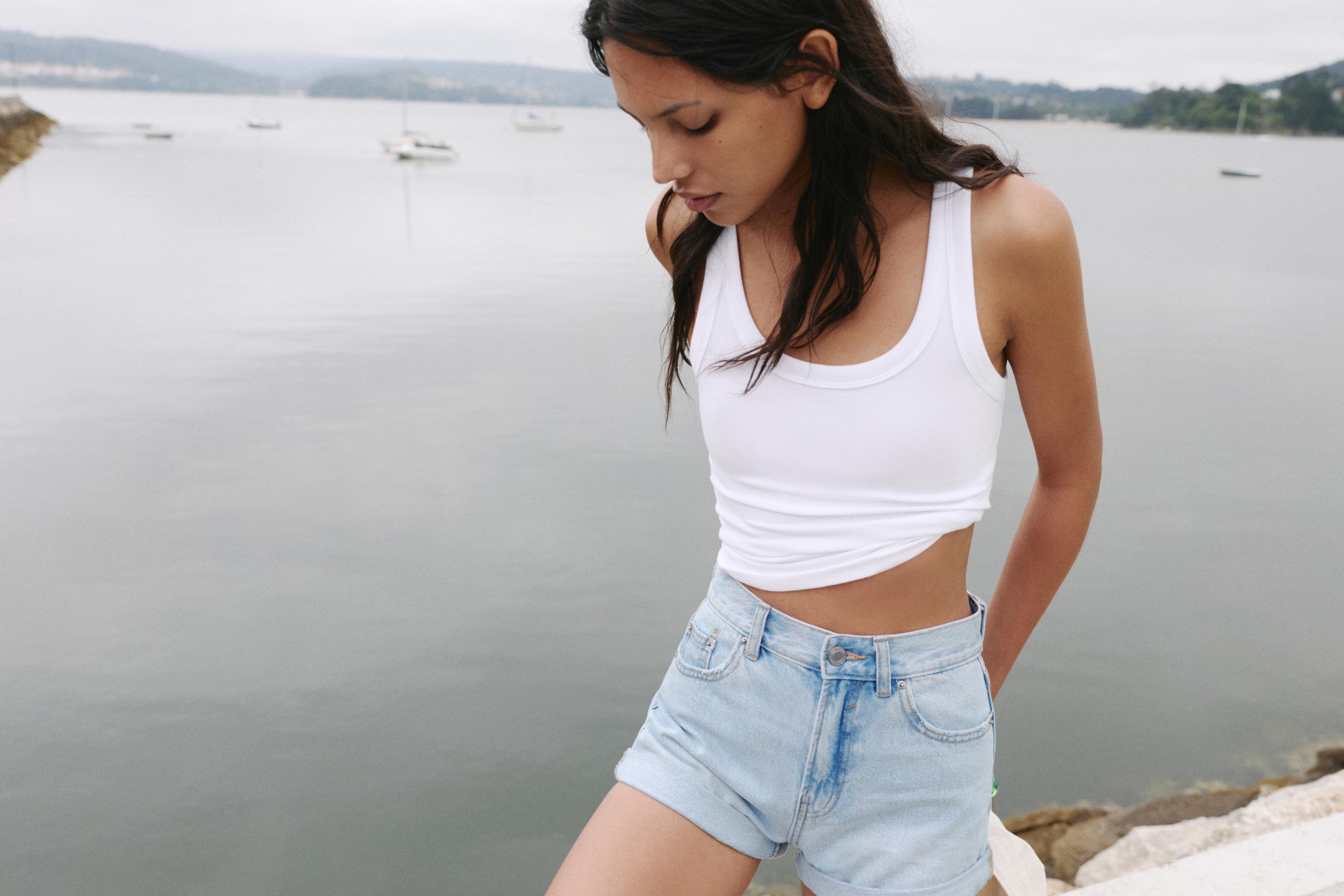 Denim mom fit shorts with turn-up hems — Pale blue