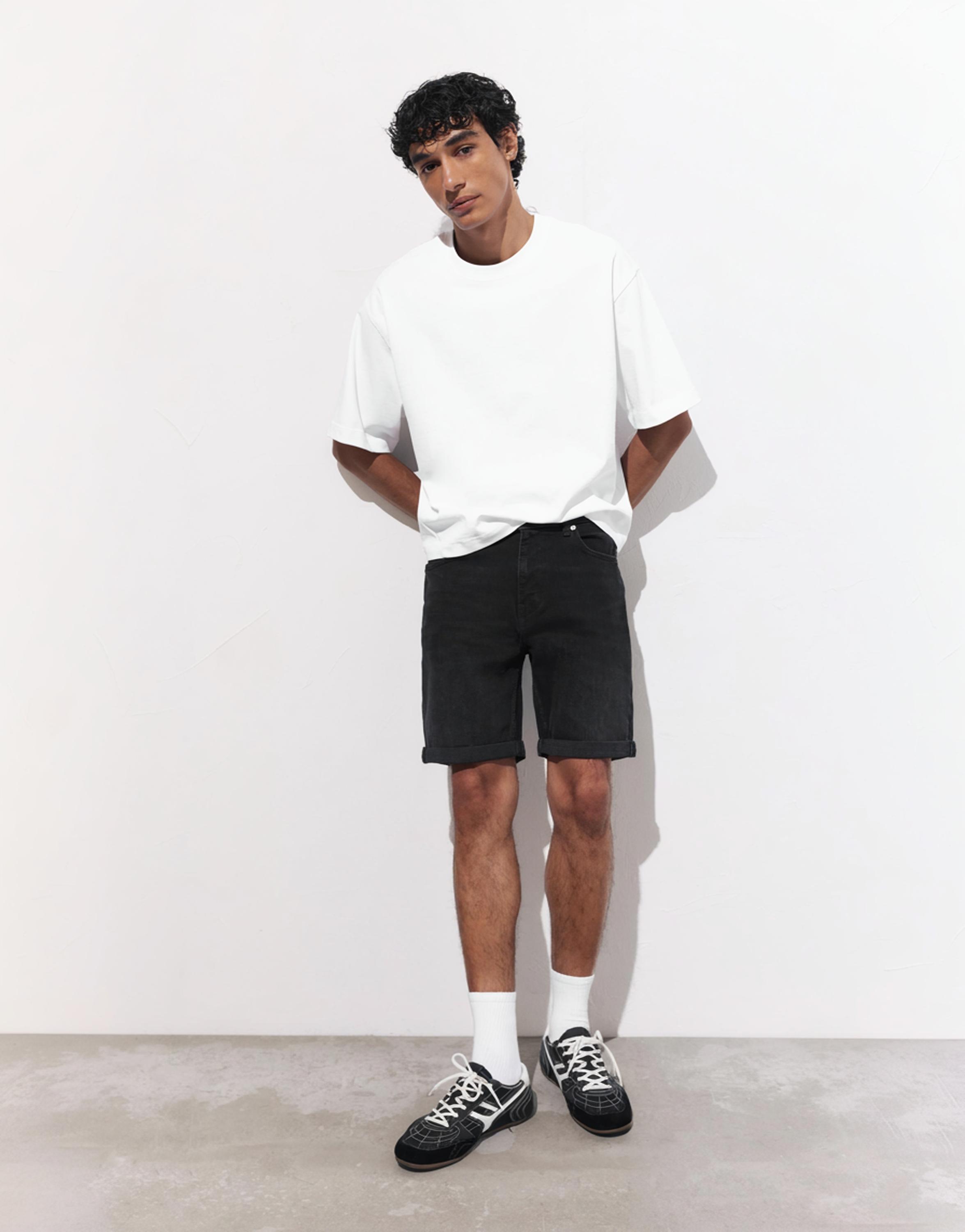 Basic slim-fit denim Bermuda shorts — Faded black