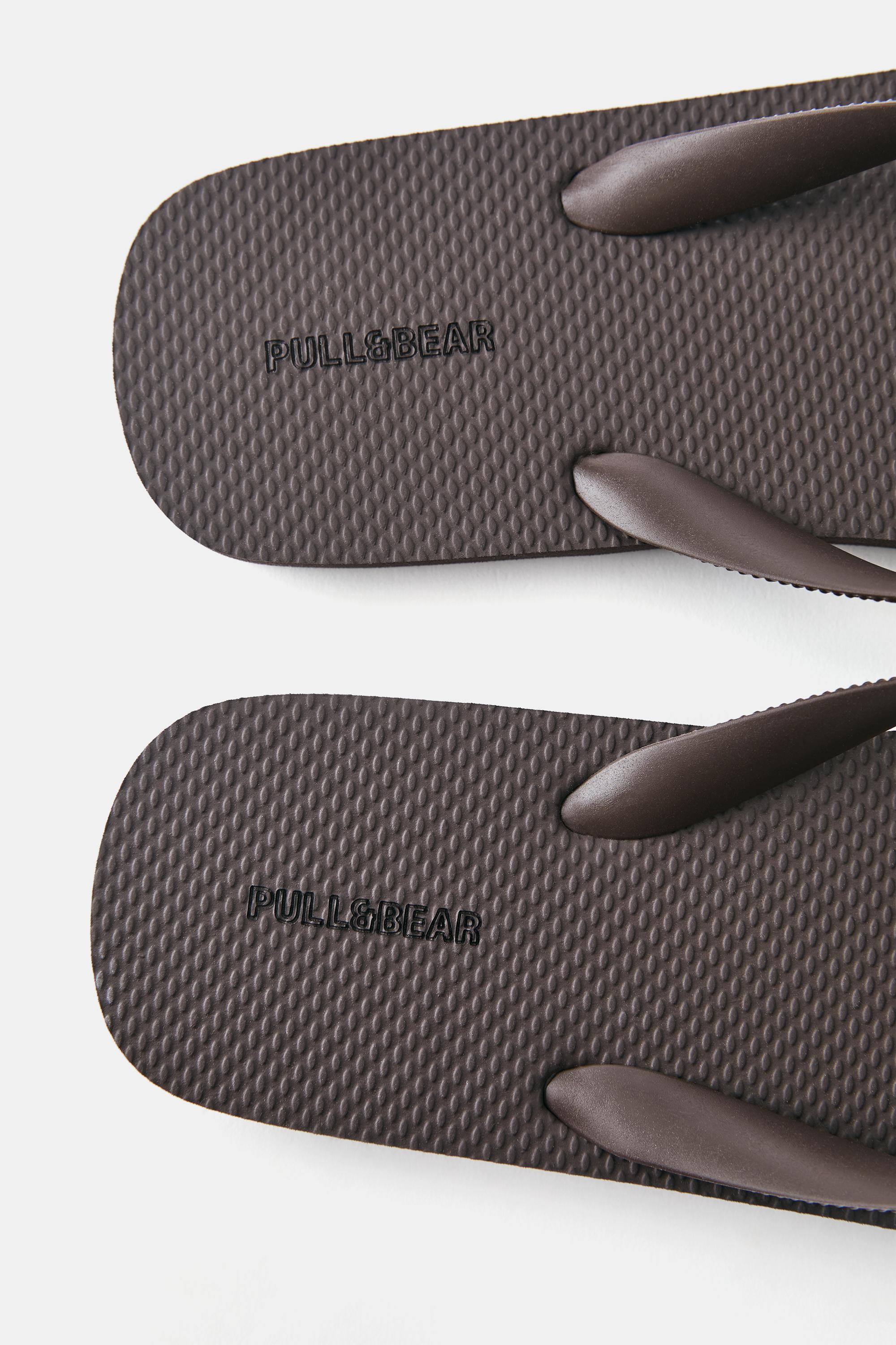 Strappy sandals — Brown