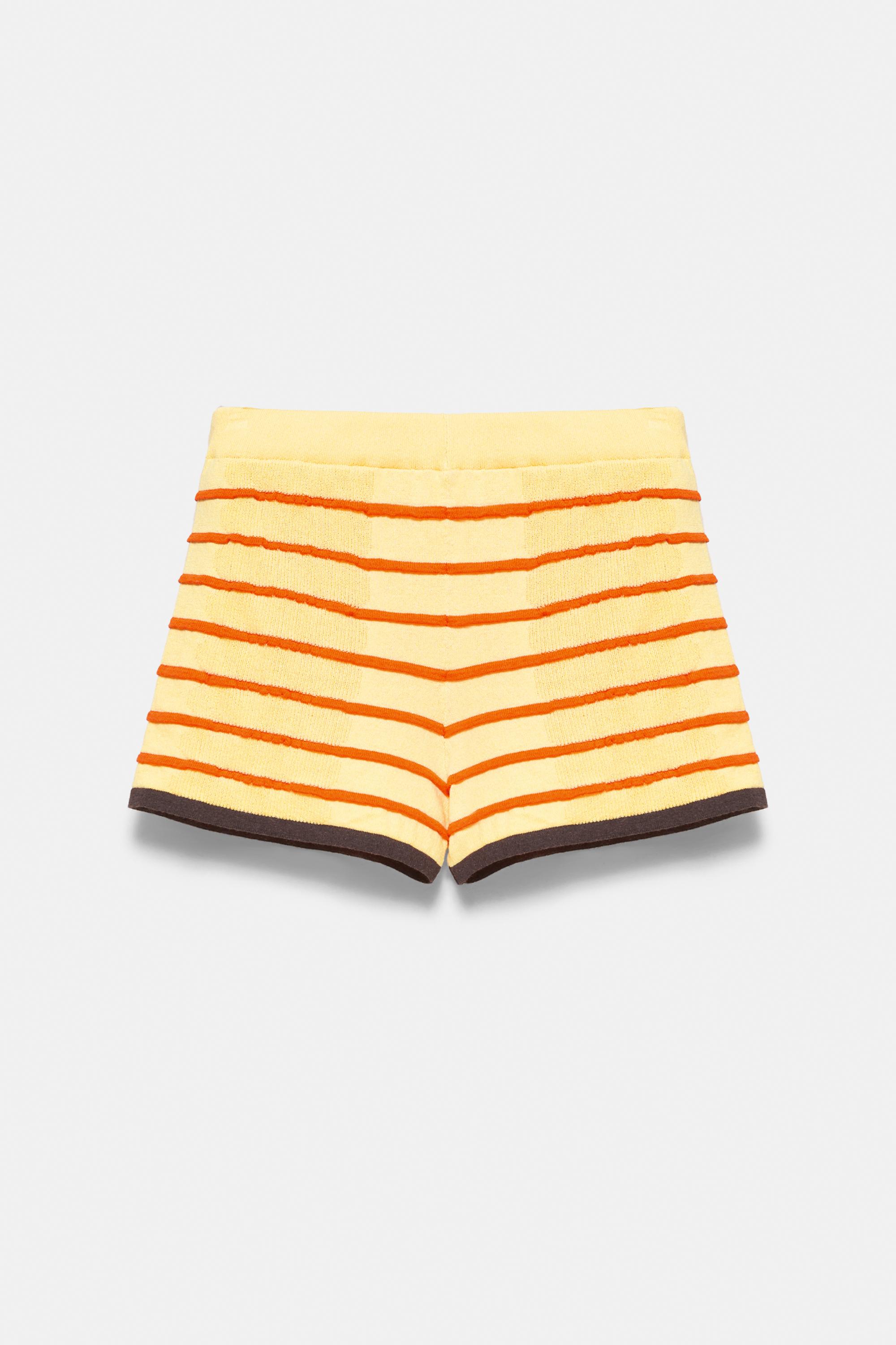 Striped knit shorts — Yellow