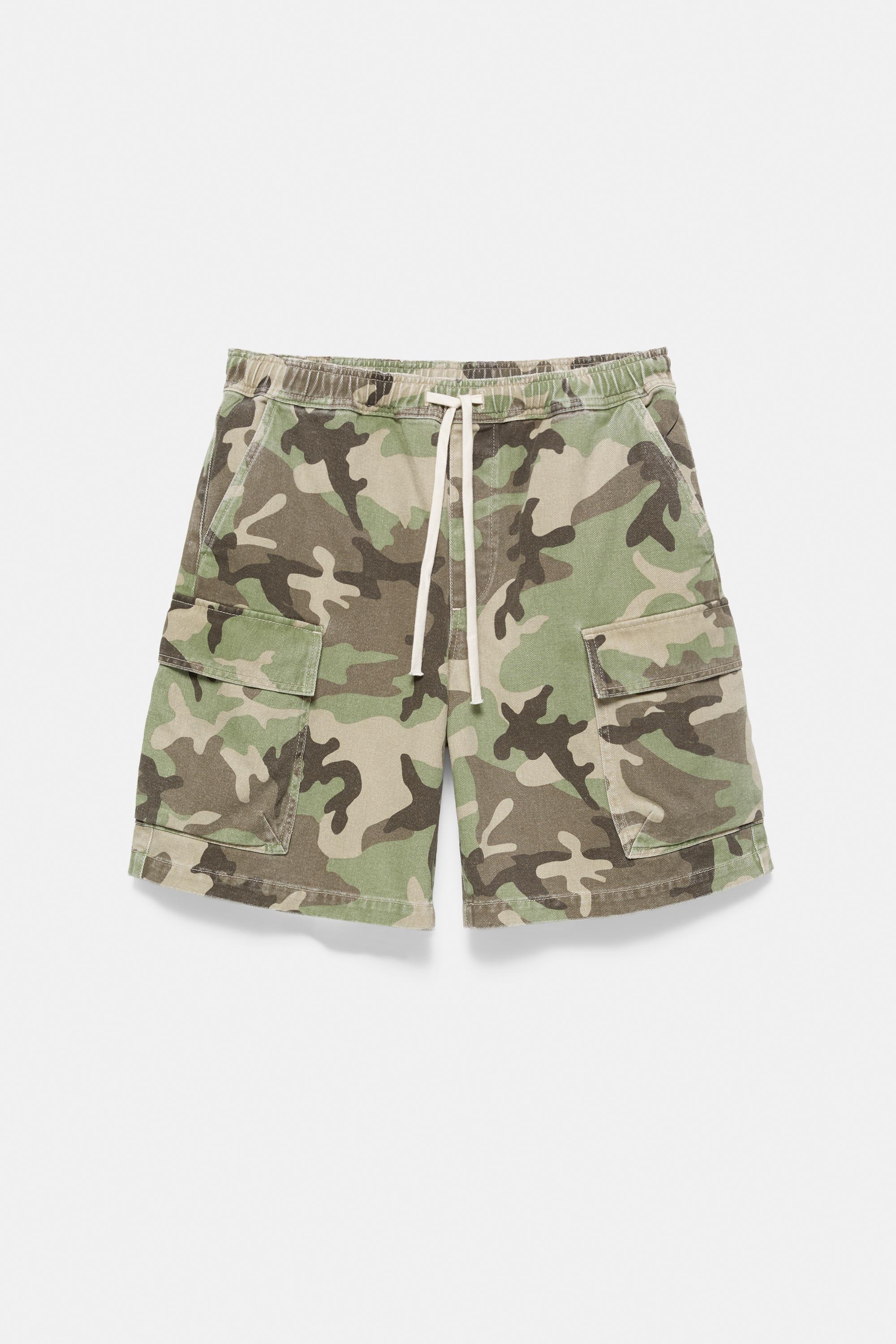 Cargo Bermuda shorts — Khaki