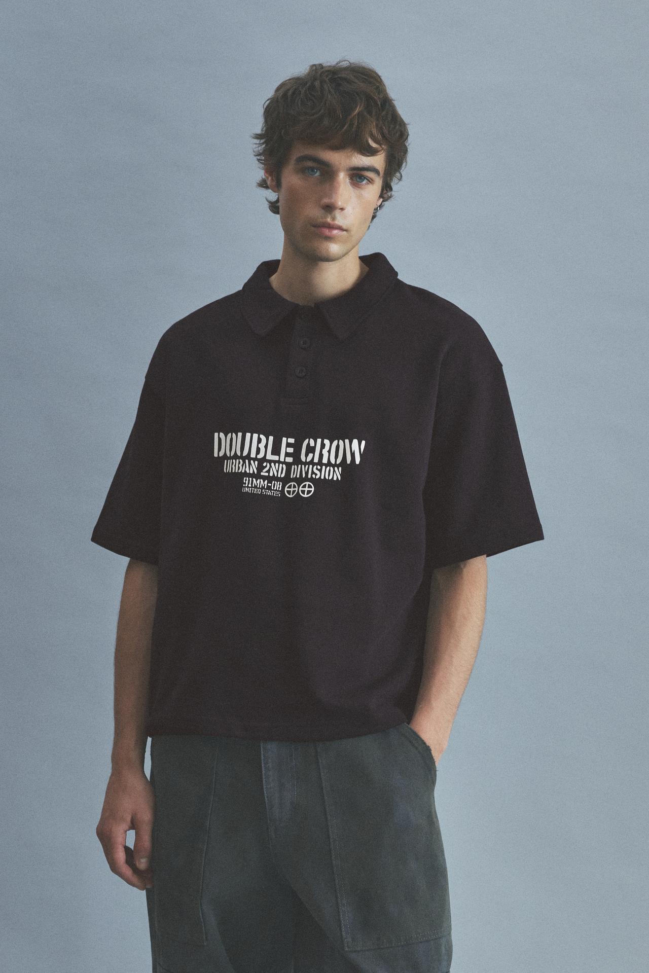 Short sleeve text polo shirt — Black