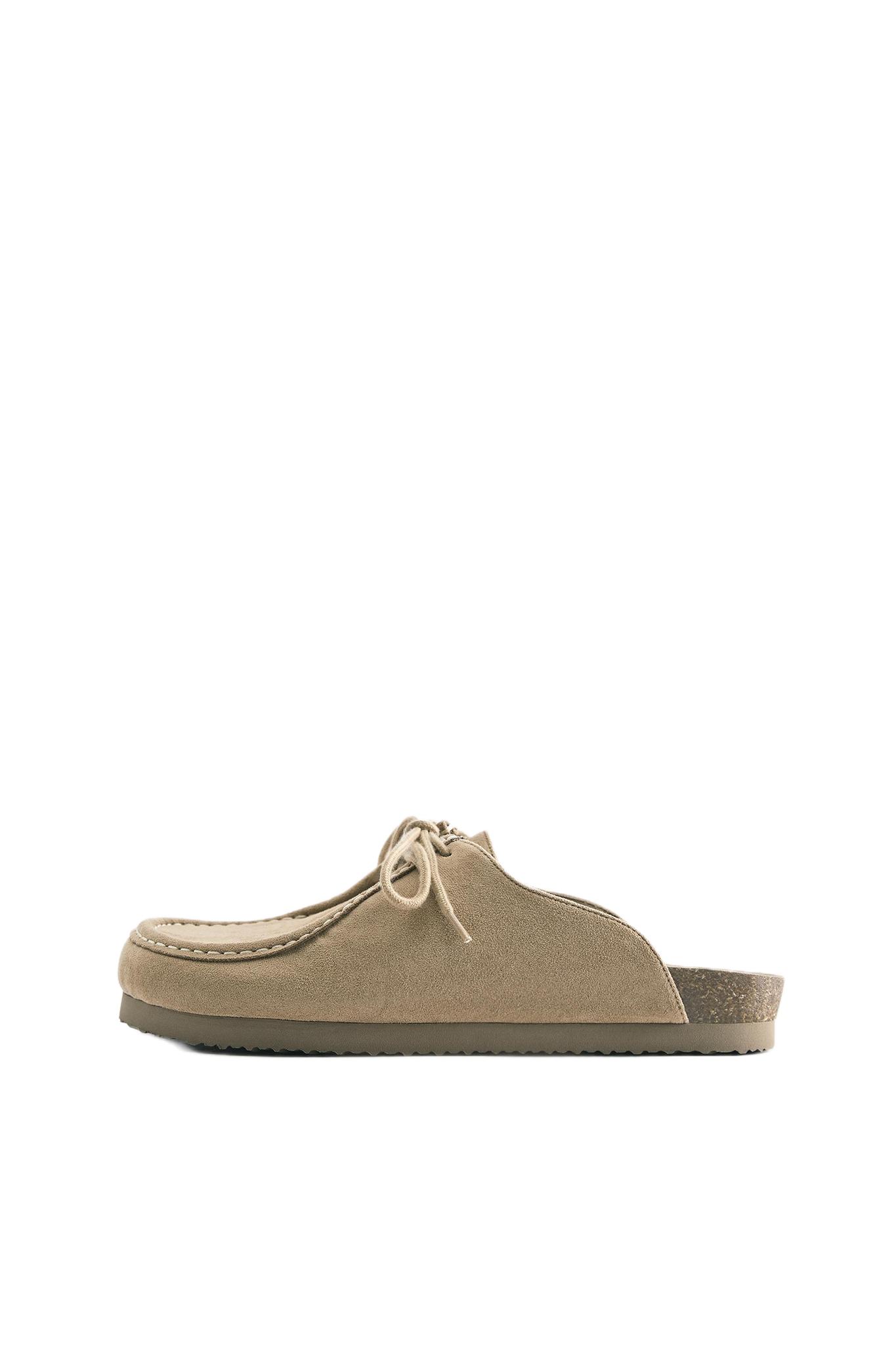 Lace-up clogs — Ecru
