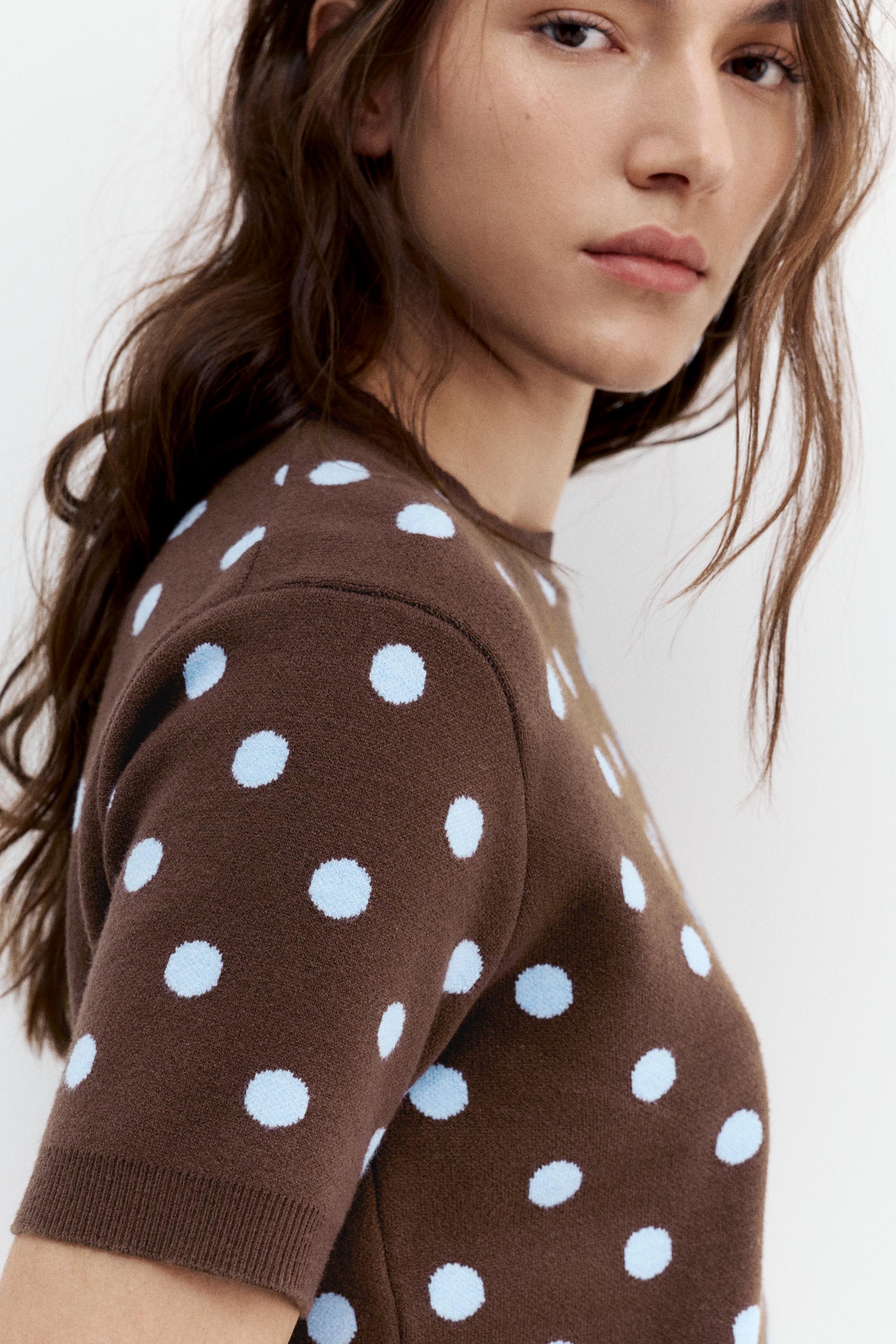 Puantiye desenli kısa kollu top - Görsel 19