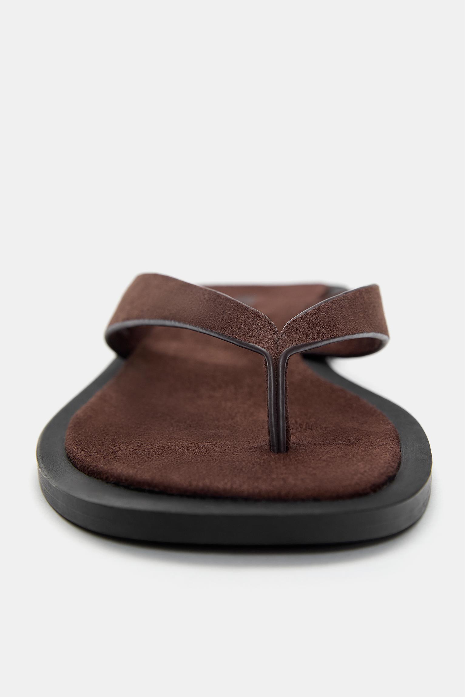 Flat leather sandals — Brown