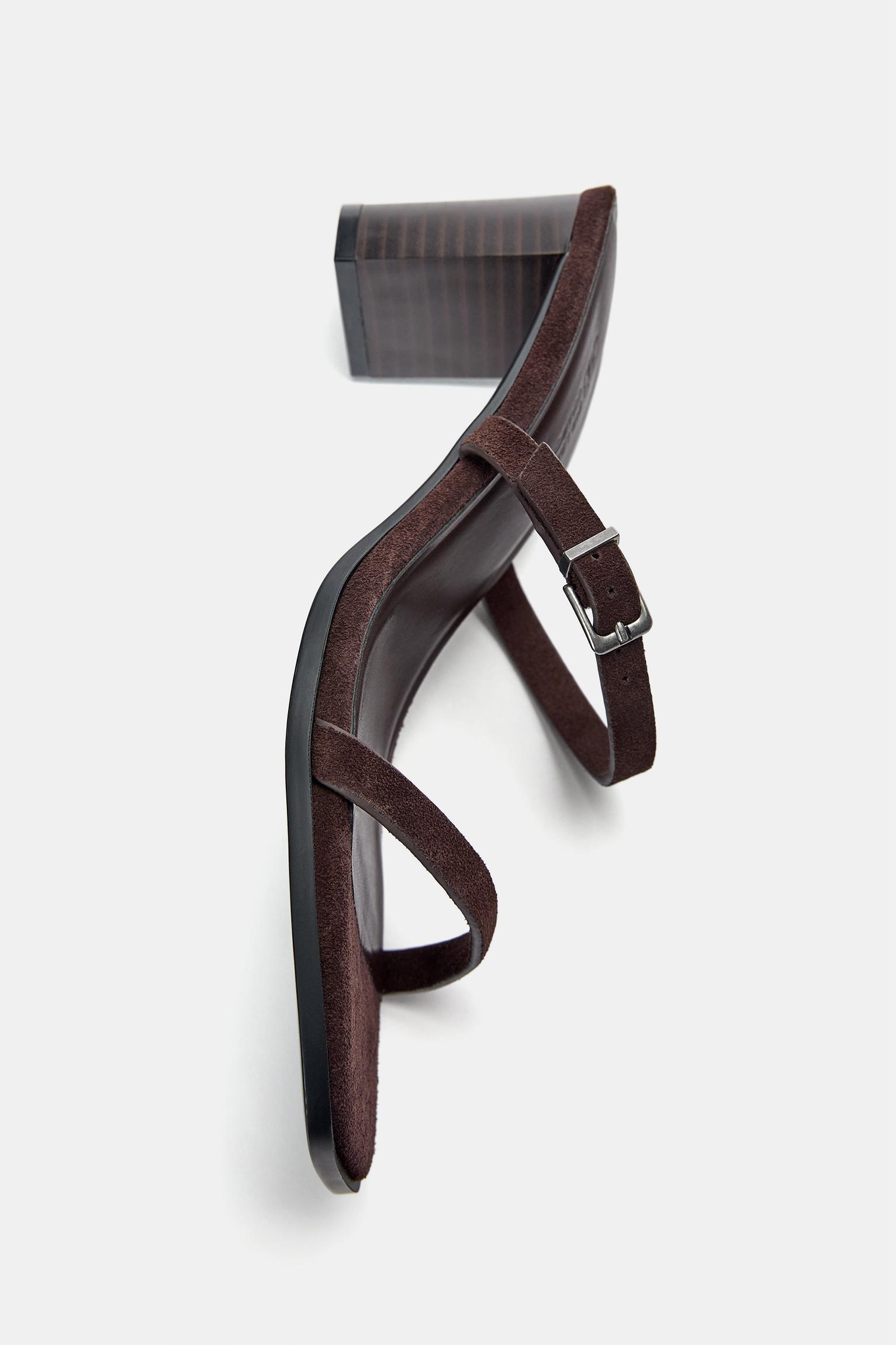 Leather heeled sandals with buckle — Brown