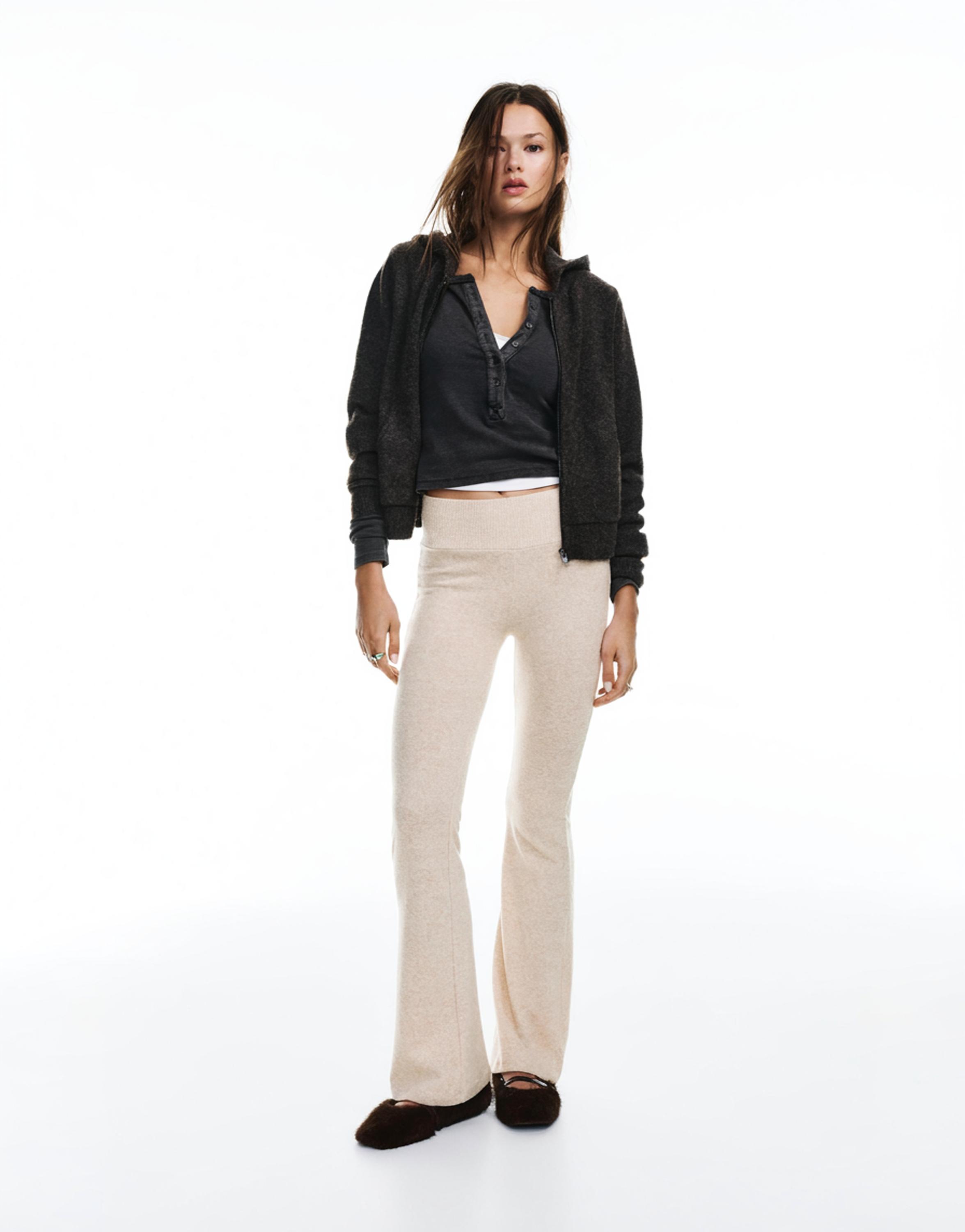Soft touch flared trousers — Ecru