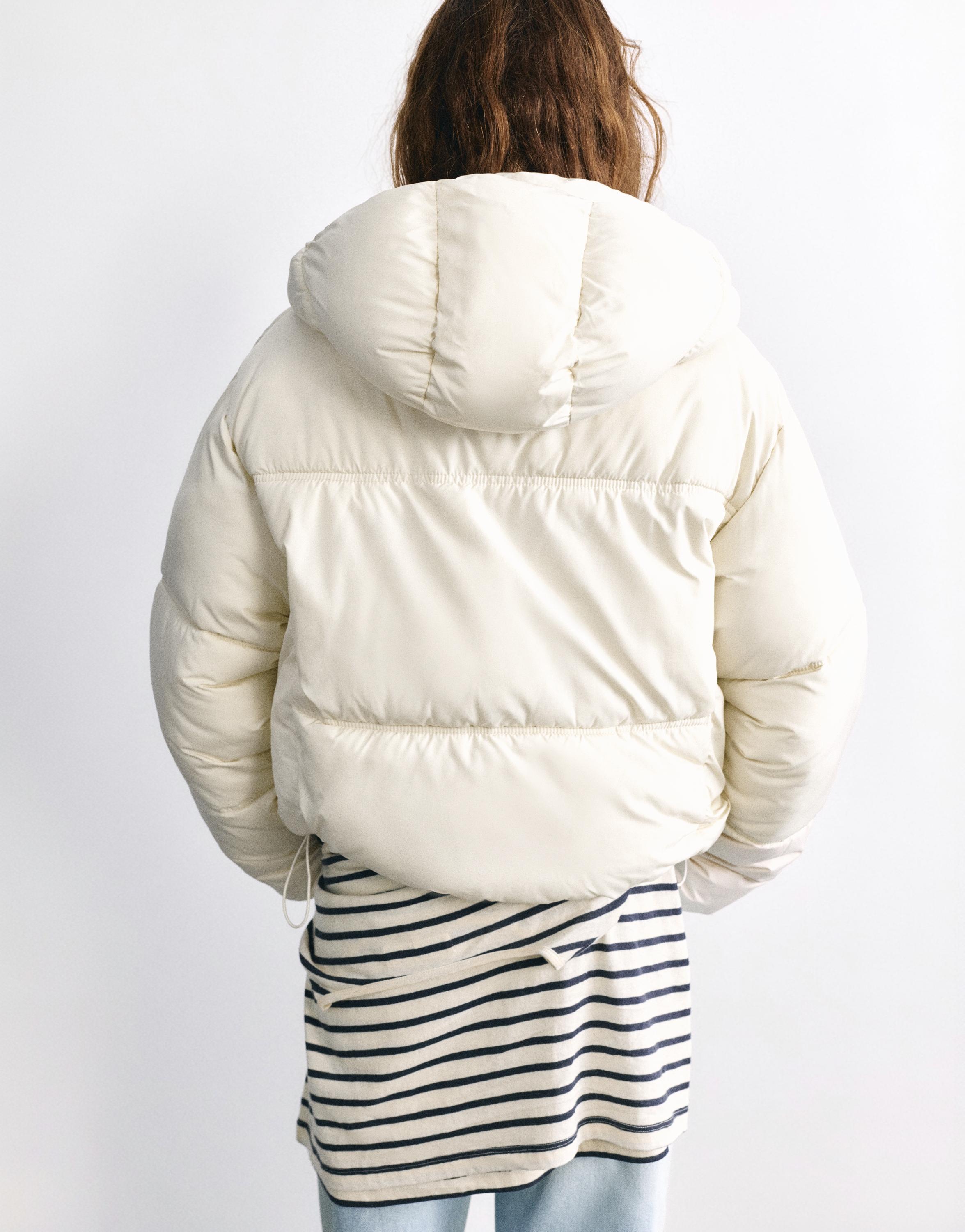 Cropped puffer jacket — Ecru