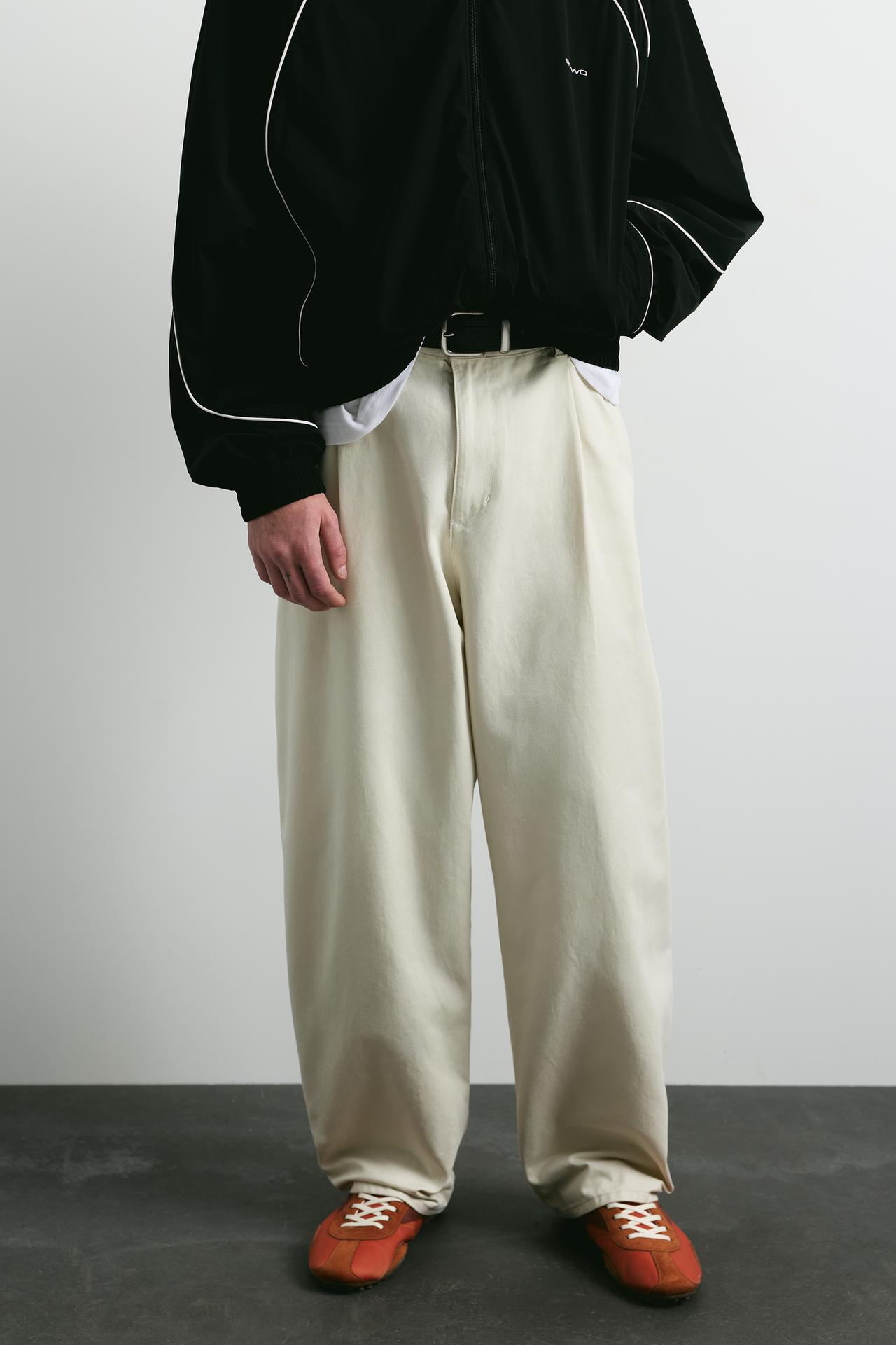 Baggy darted chinos — Off white