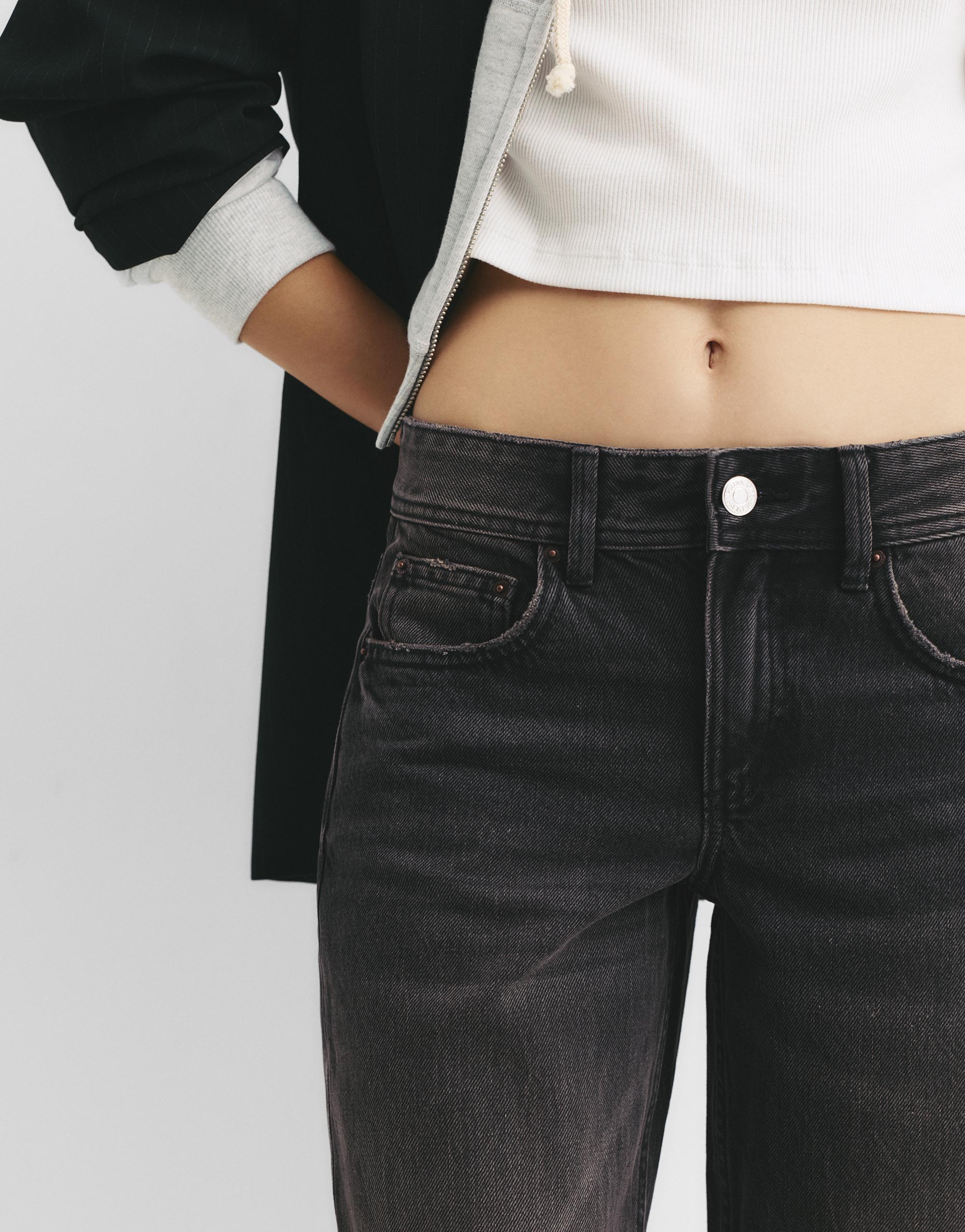 Low-rise straight-leg jeans — Black