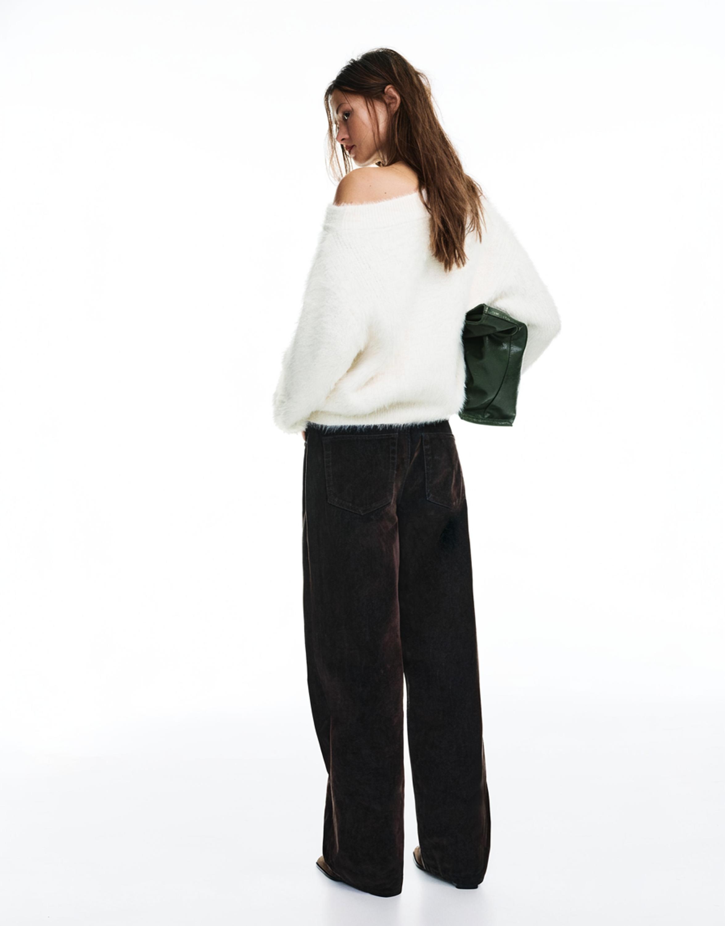Asymmetric faux fur sweater — Ecru