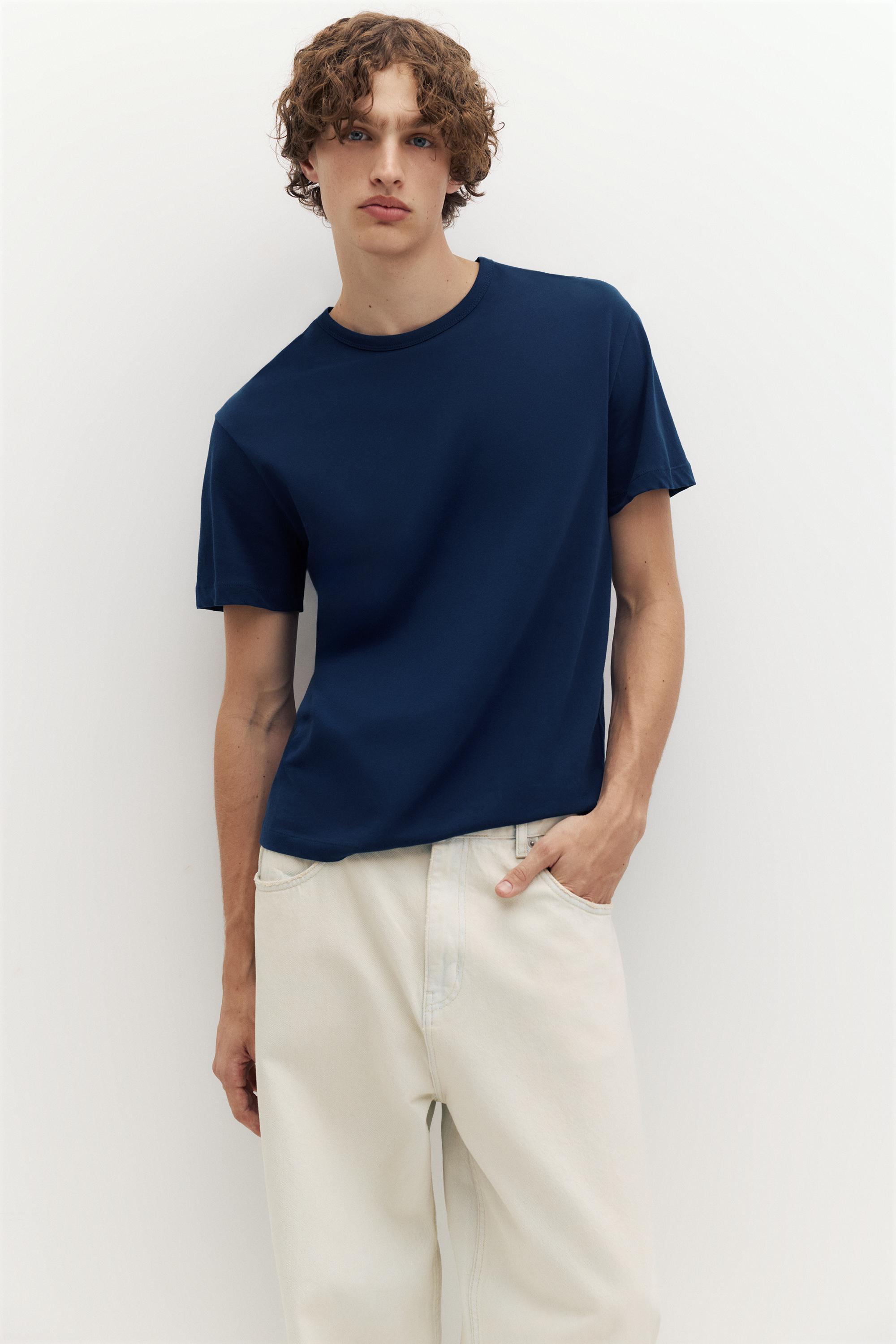 T-Shirt Básica Slim Fit