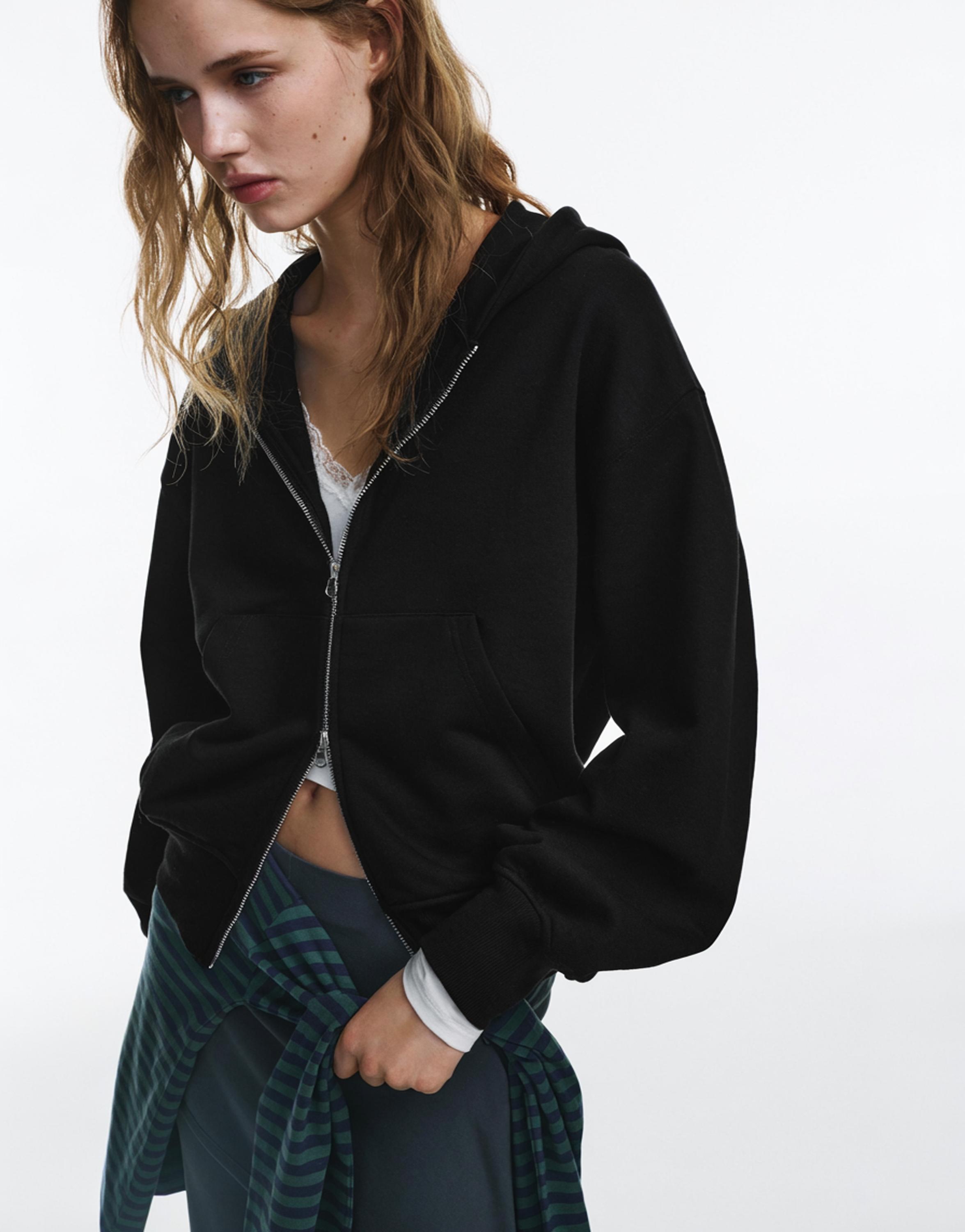 Hoodie with zipper — Black