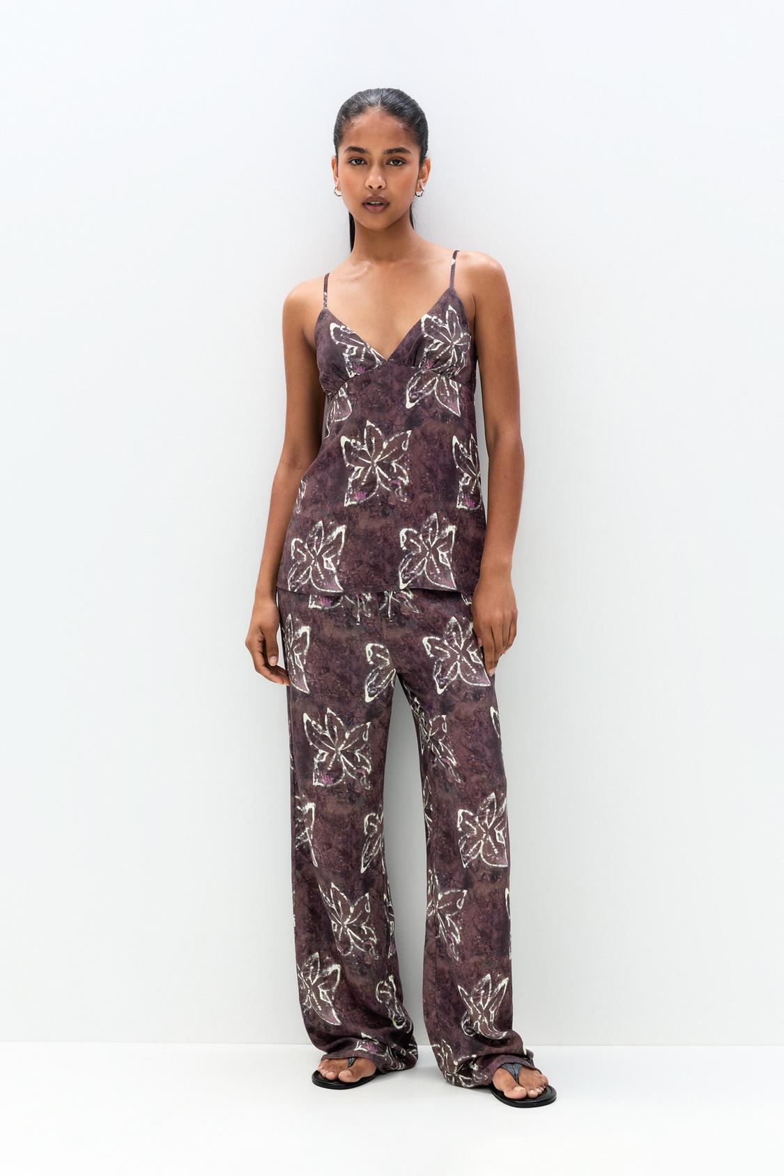 Top tirantes flores PULL&BEAR