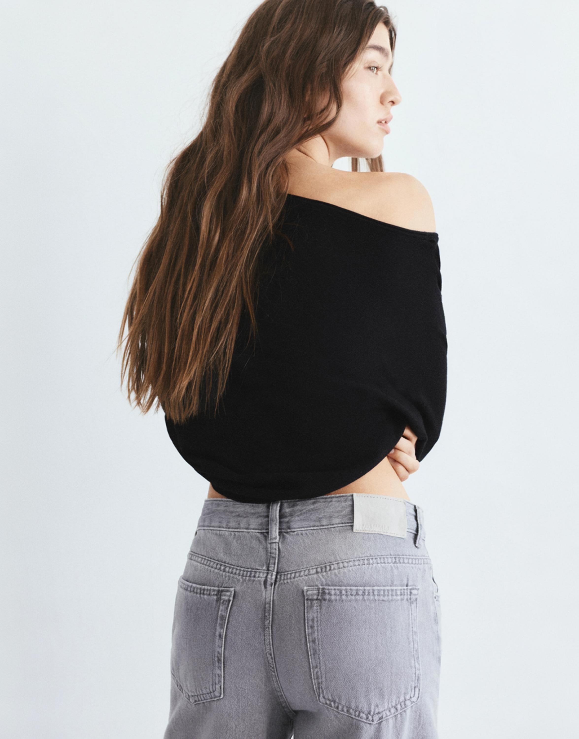 Asymmetric jumper — Black