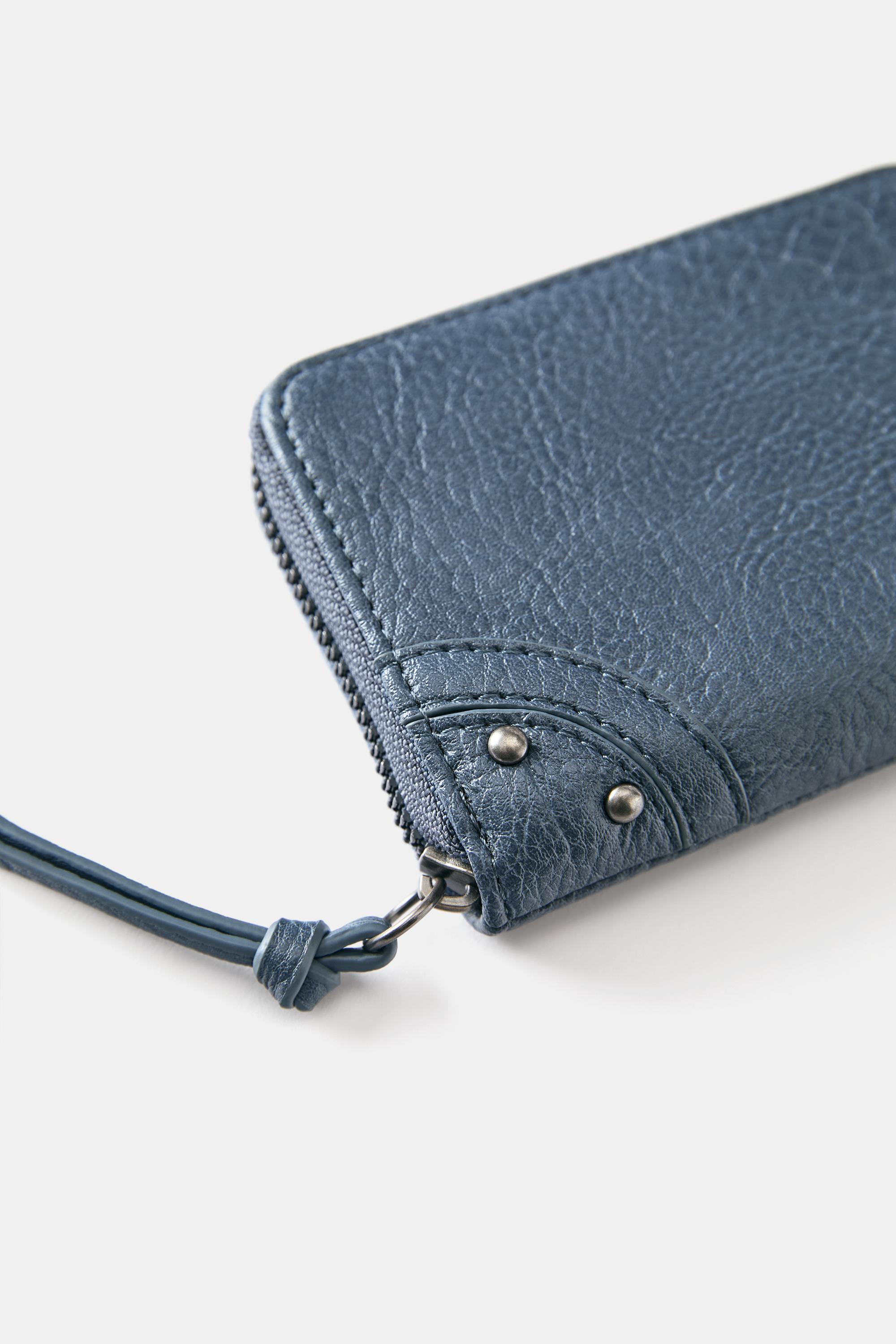 Studded purse — Blue