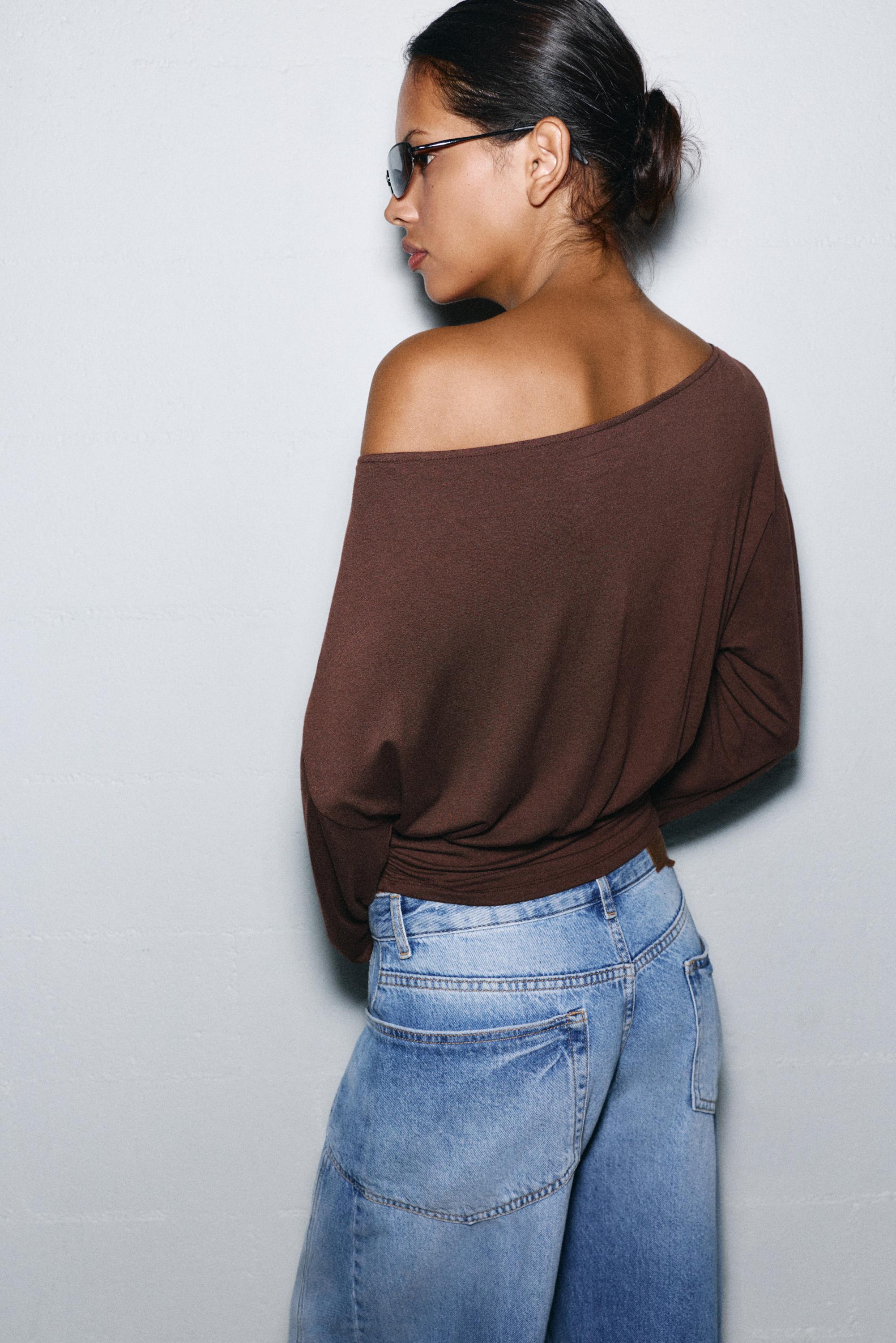 Pull&Bear Asimetrik kuşaklı top görsel 4