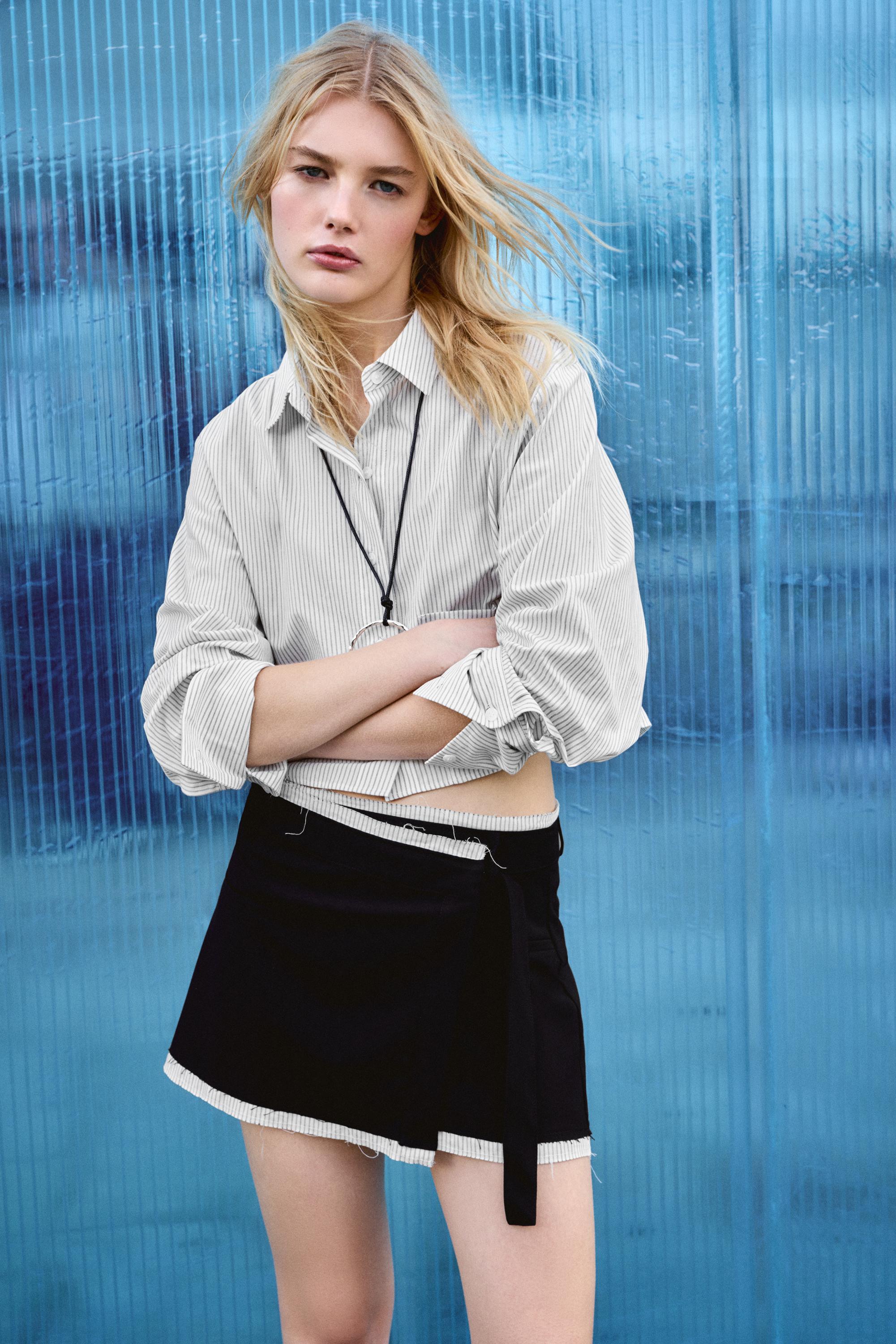 ジャケット・アウター GOD ONLY KNOWS CROPPED STRIPED SHIRT Striped cropped shirt with pocket - pull&bear