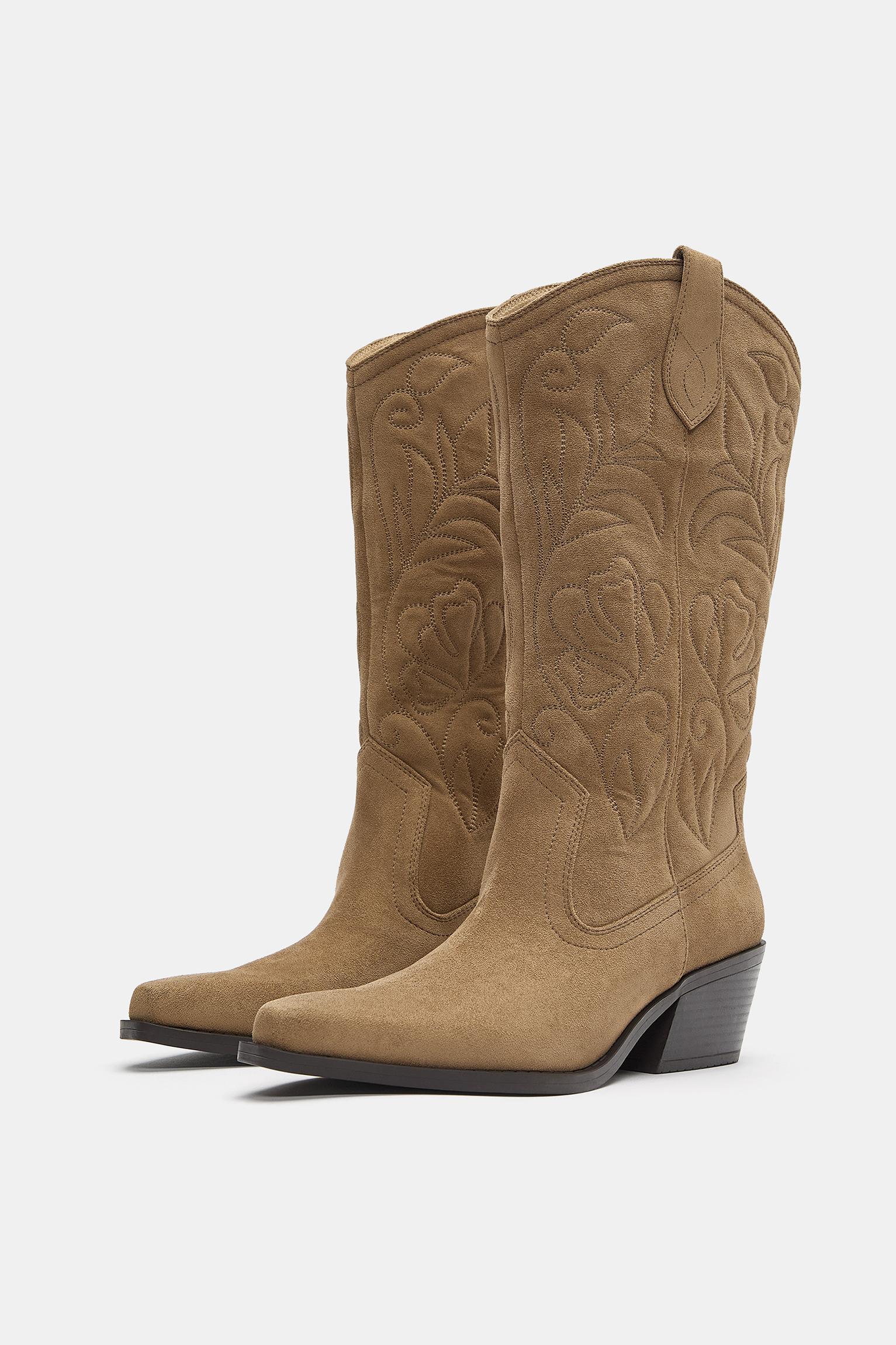 cowboy boots — Brown