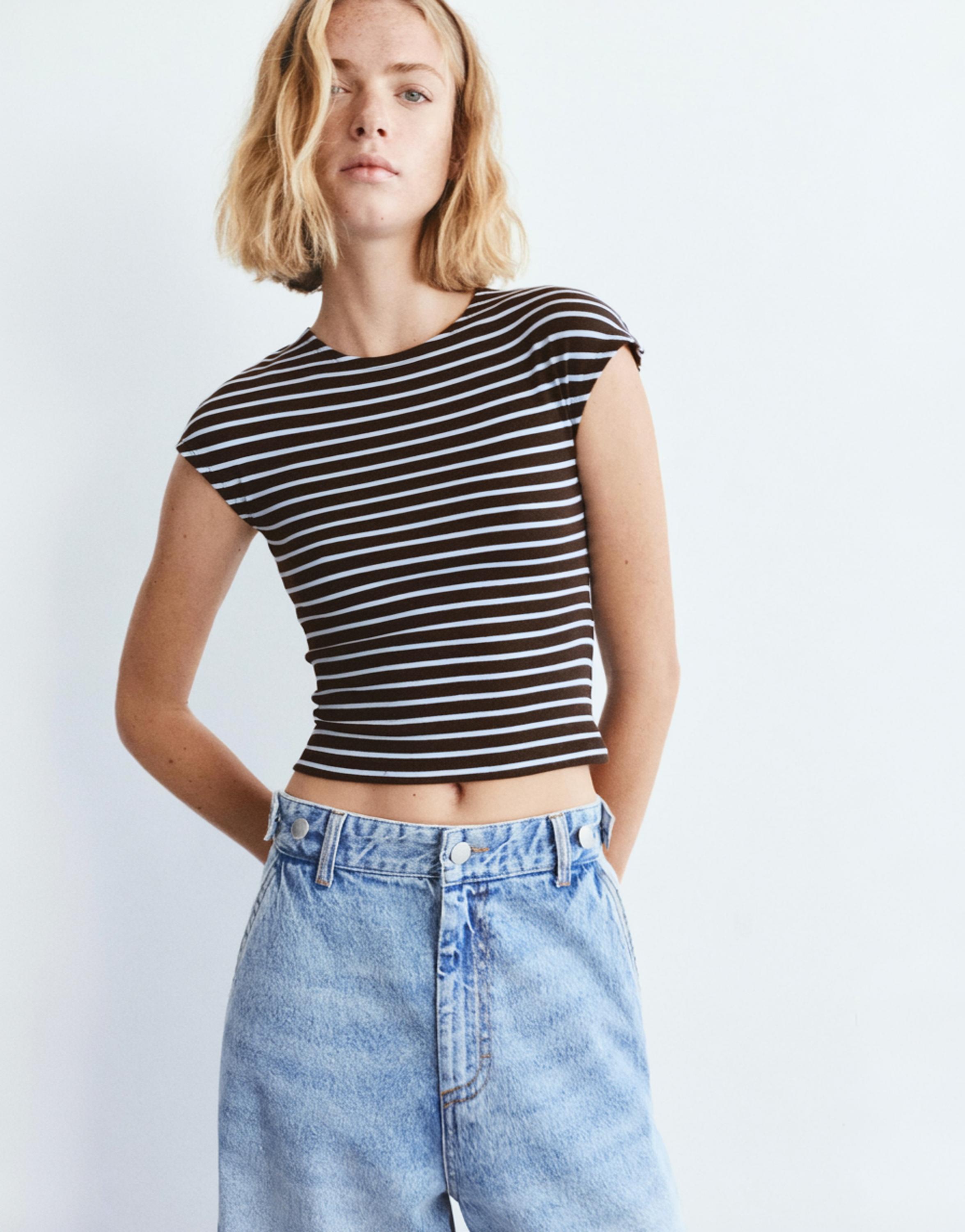 Fitted short sleeve T-shirt — Striped
