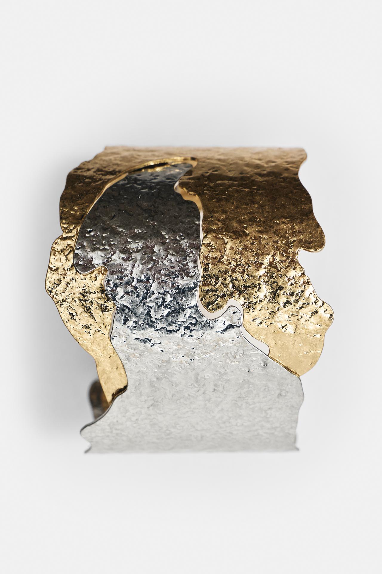 Mixed texture cuff bracelet — Gold