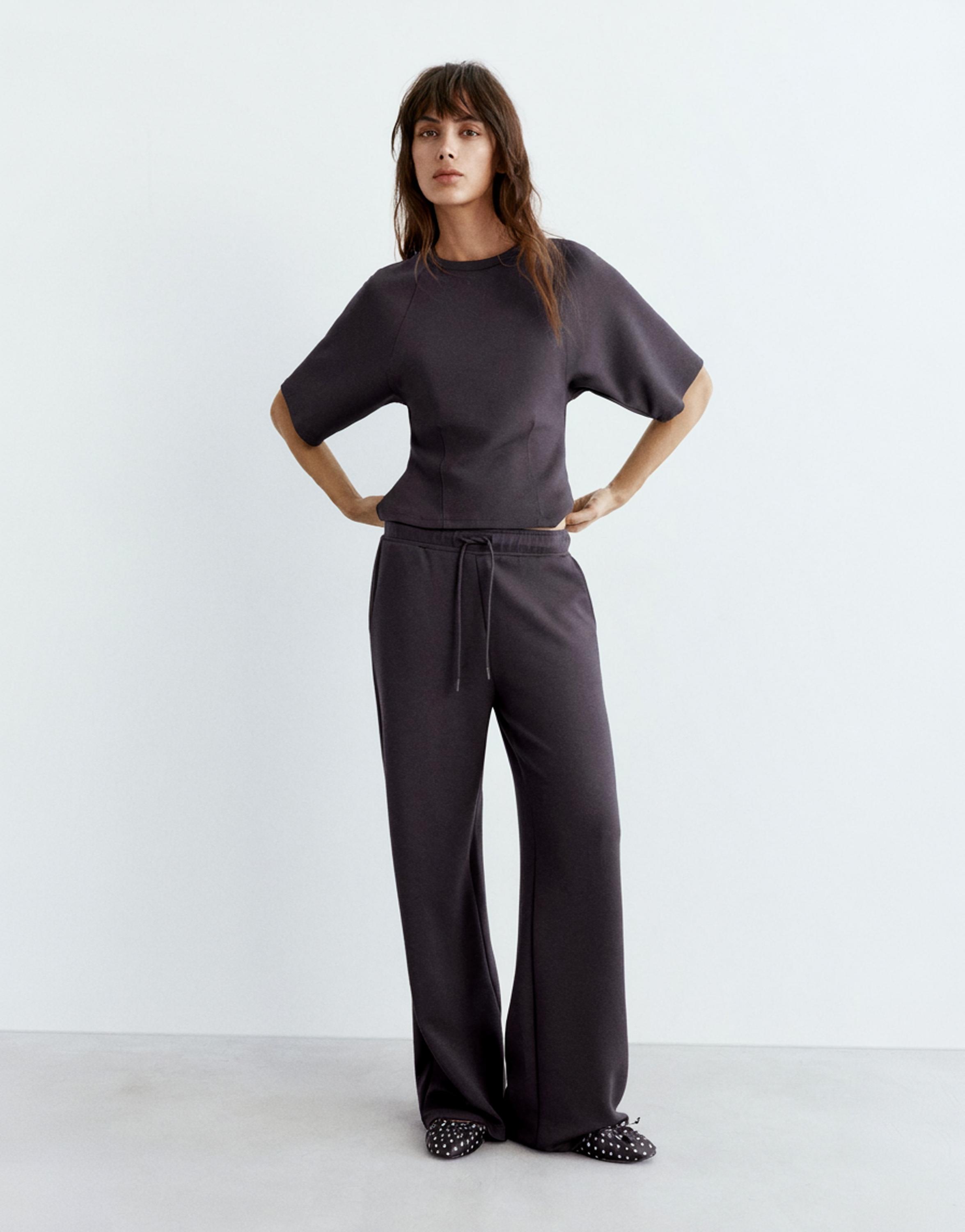 Yumuşak dokunuşlu geniş paça pantolon - Görsel 166