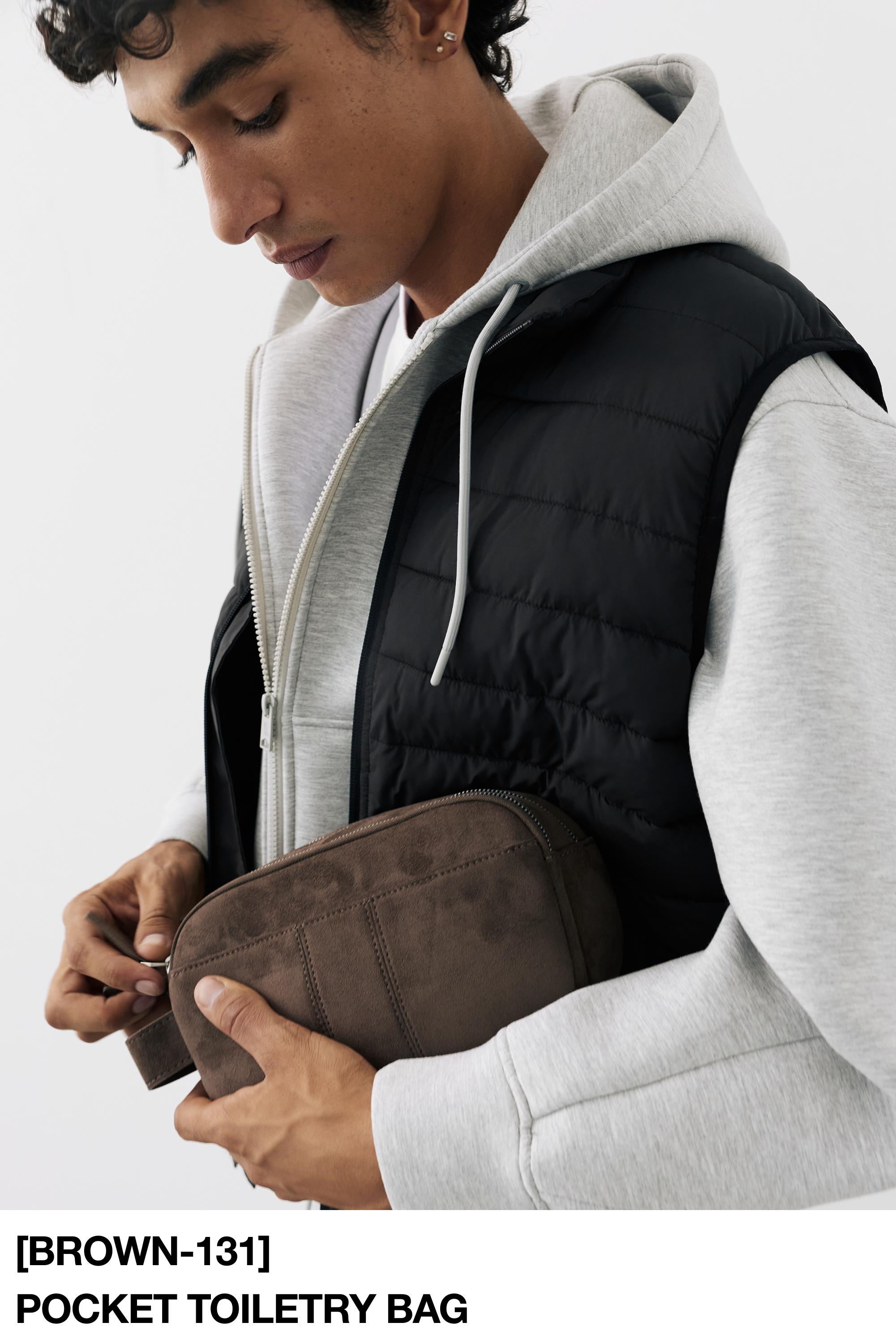 Pocket toiletry bag — Taupe