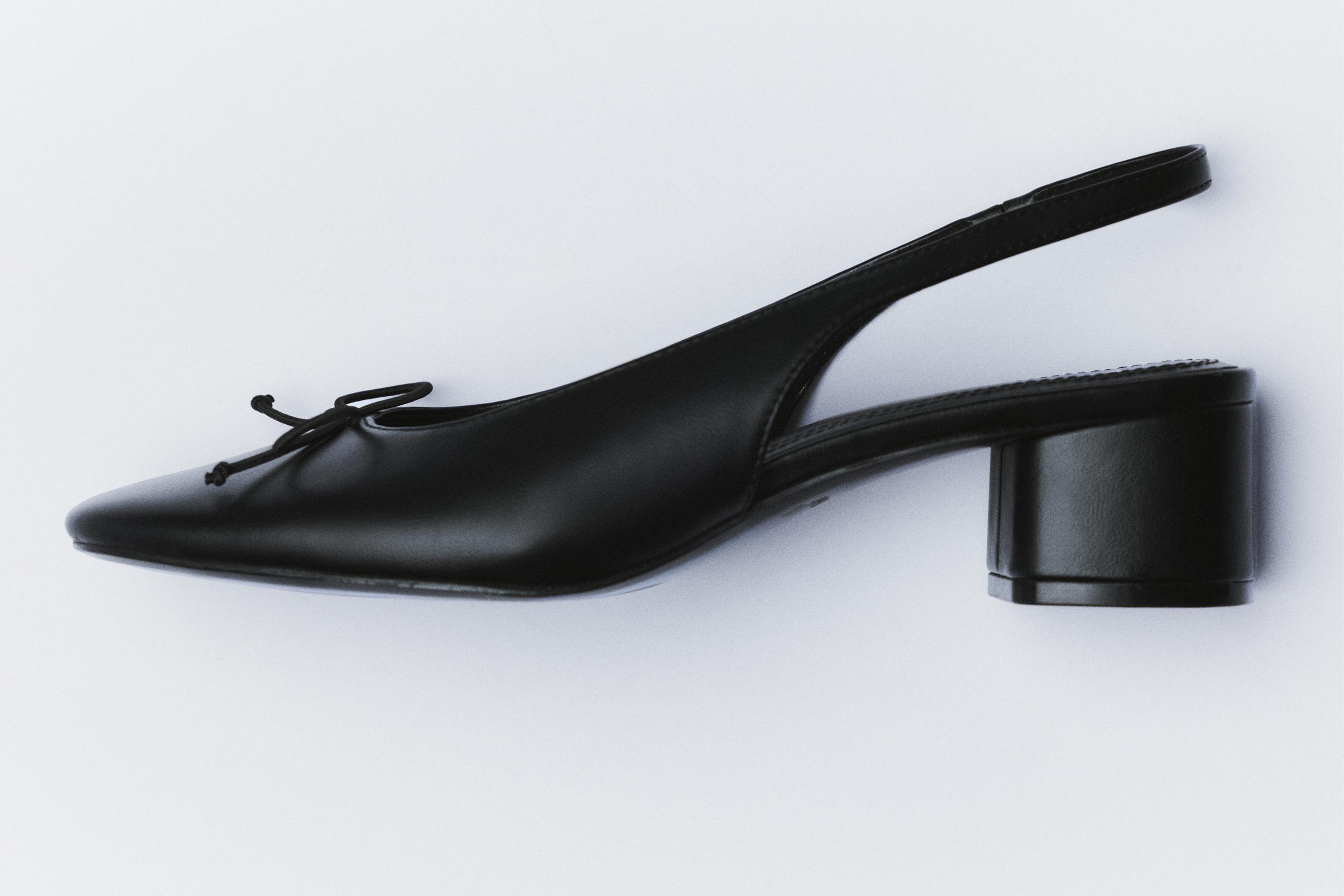 Heeled ballerinas — Black
