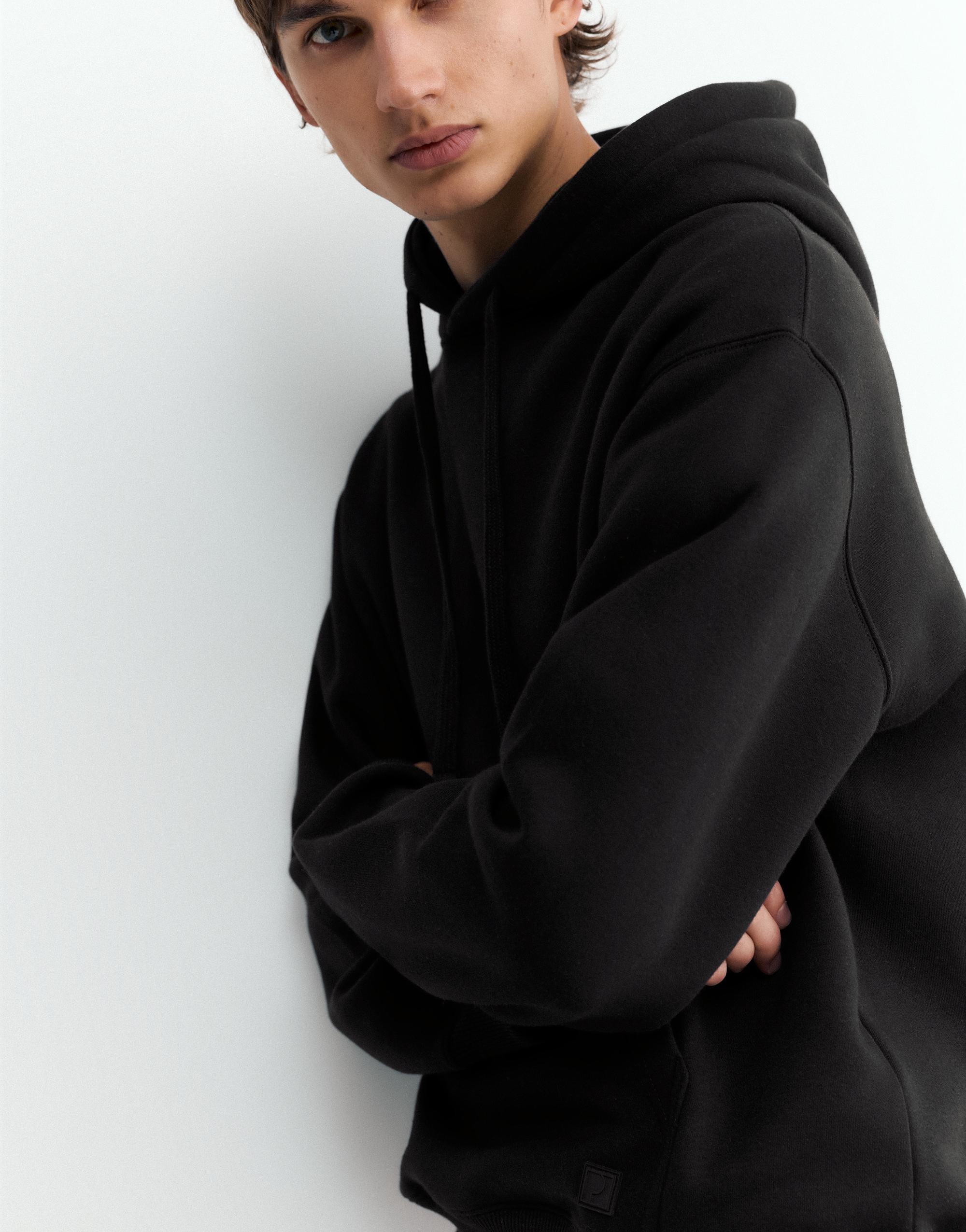Basic hoodie — Black