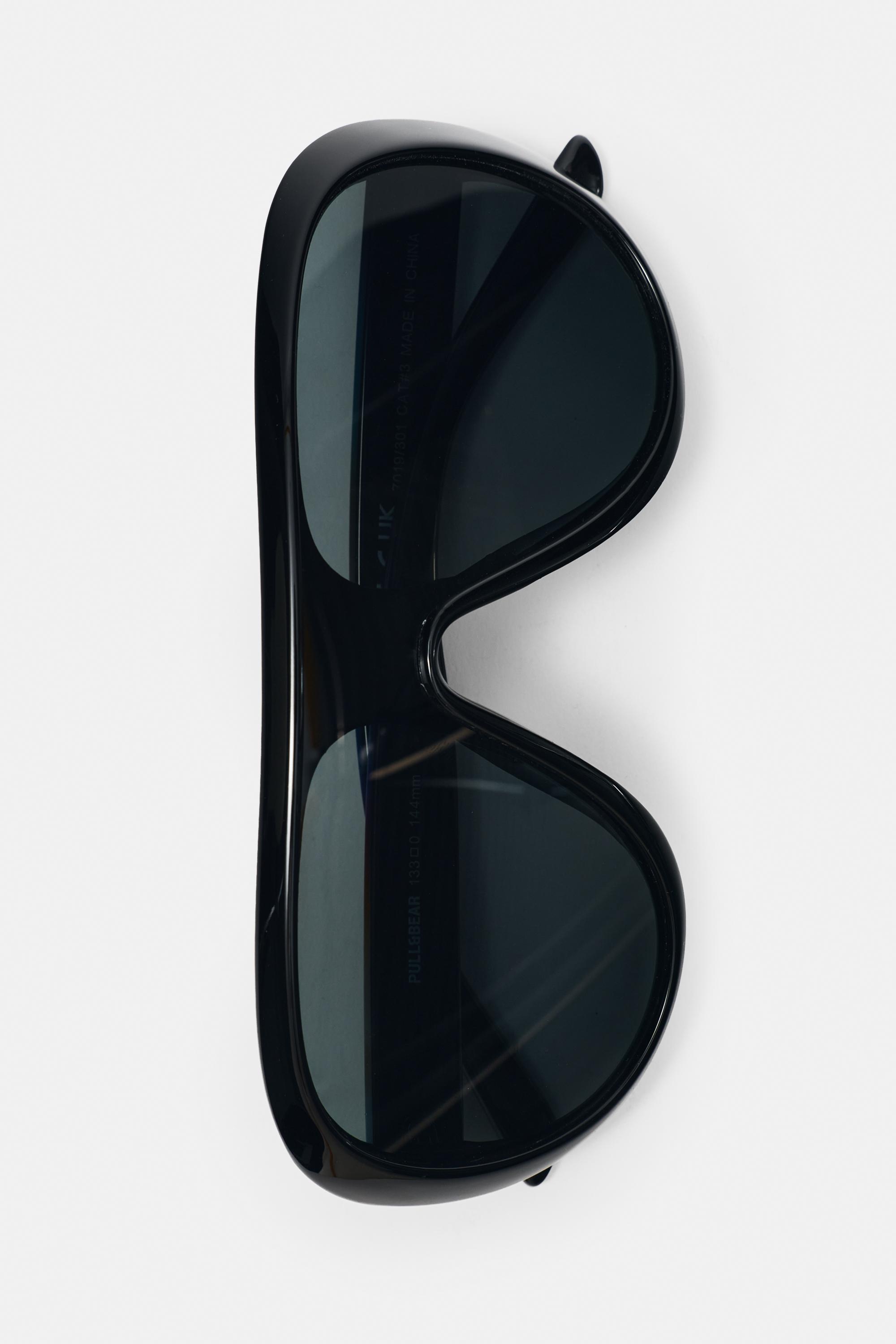 Resin aviator sunglasses — Black