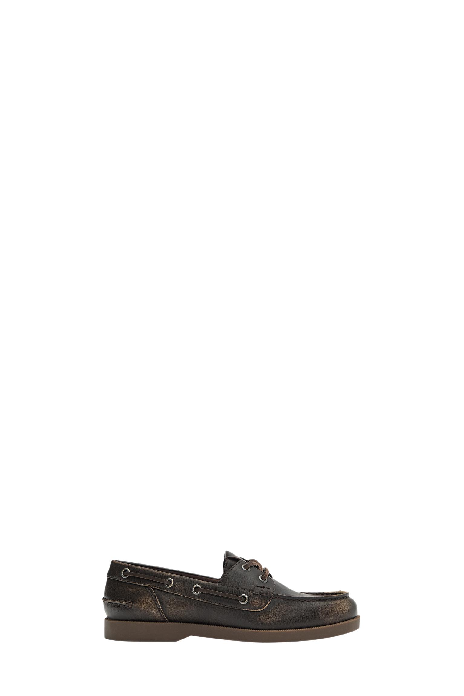Distressed lace-up shoes — Brown