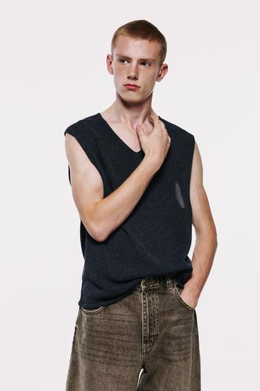 V-neck knit vest — Anthracite grey 1