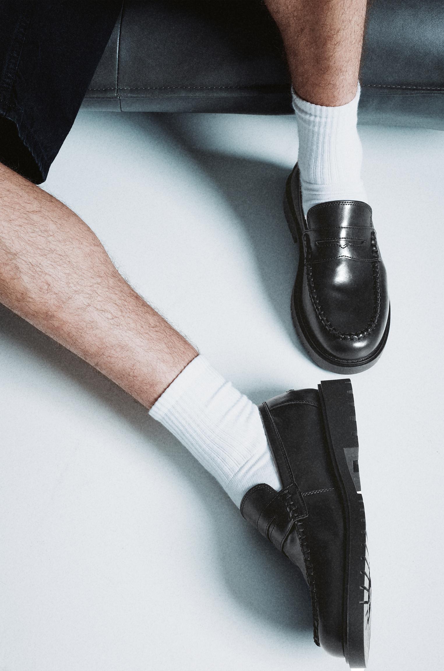 Casual loafers — Black