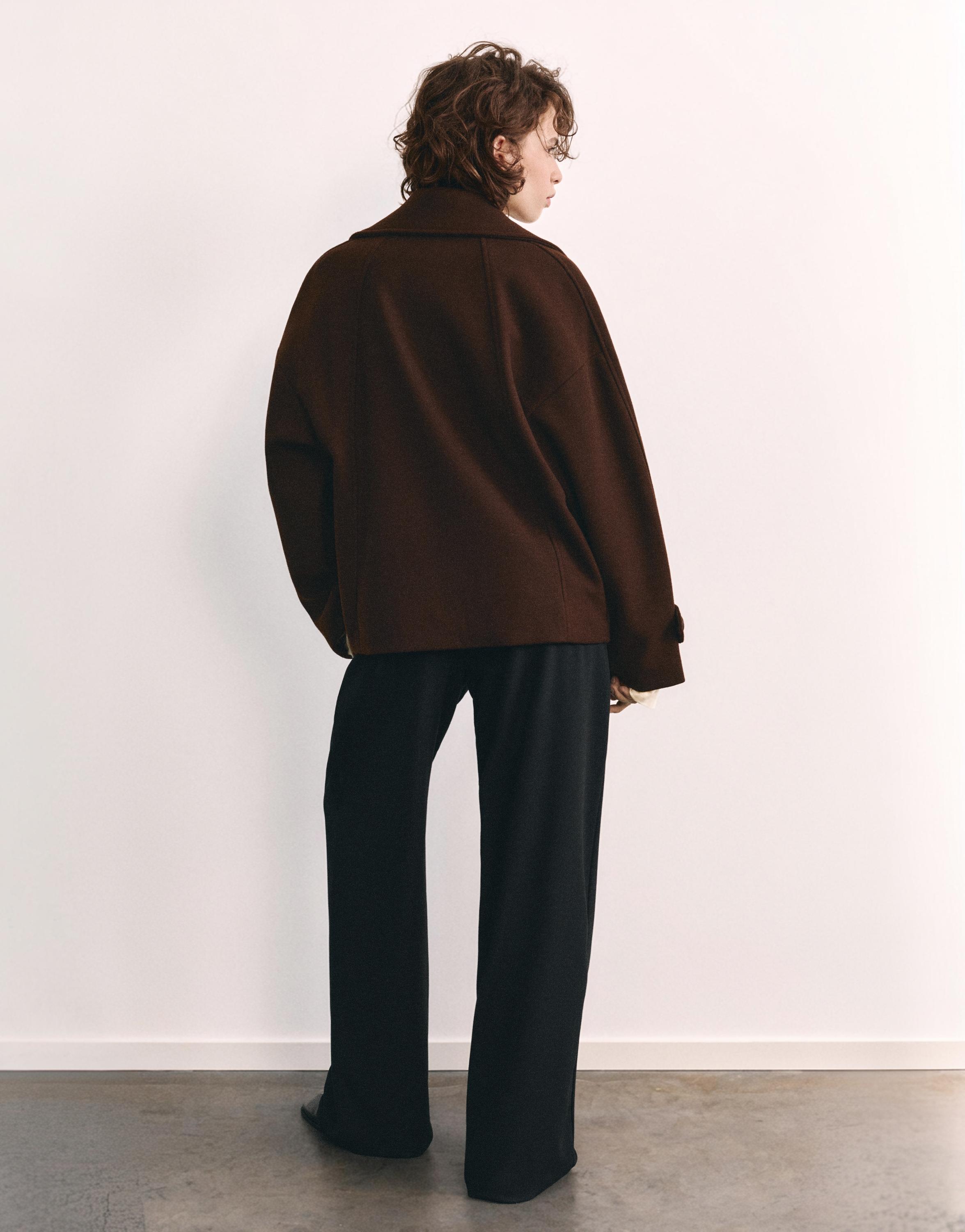 Short felt texture coat — Chocolate
