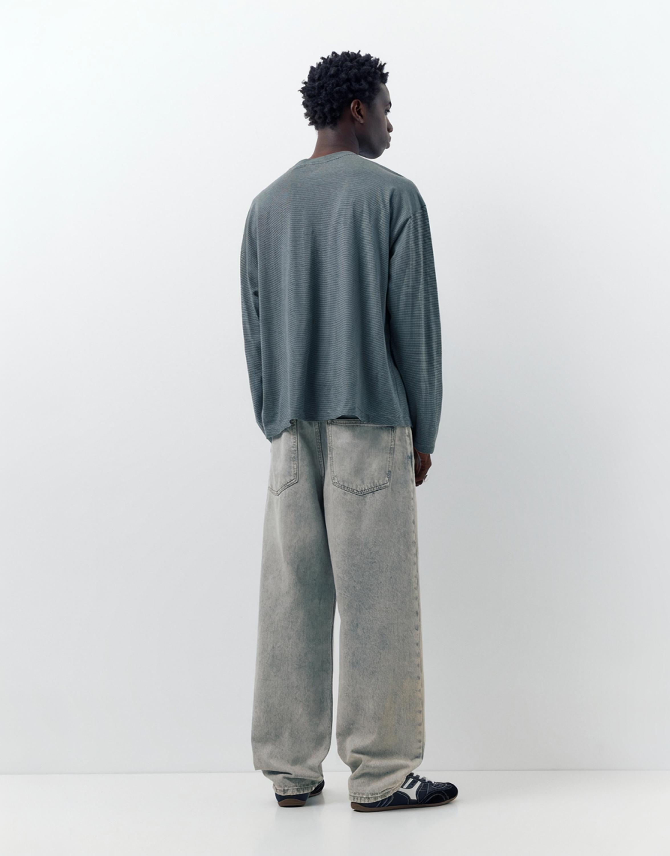 Baggy jeans — Pale grey