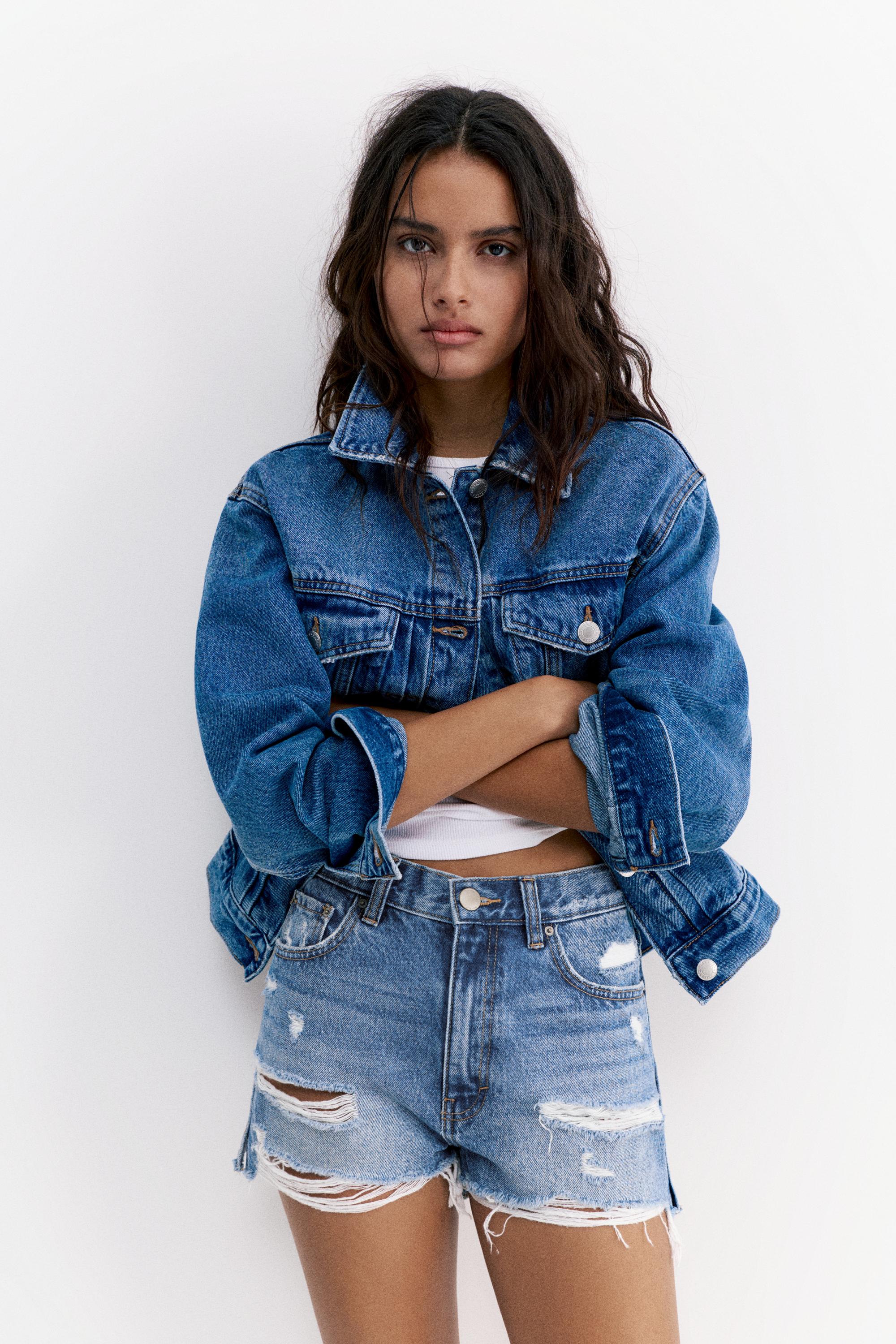 Denim shorts with frayed hems — Medium blue