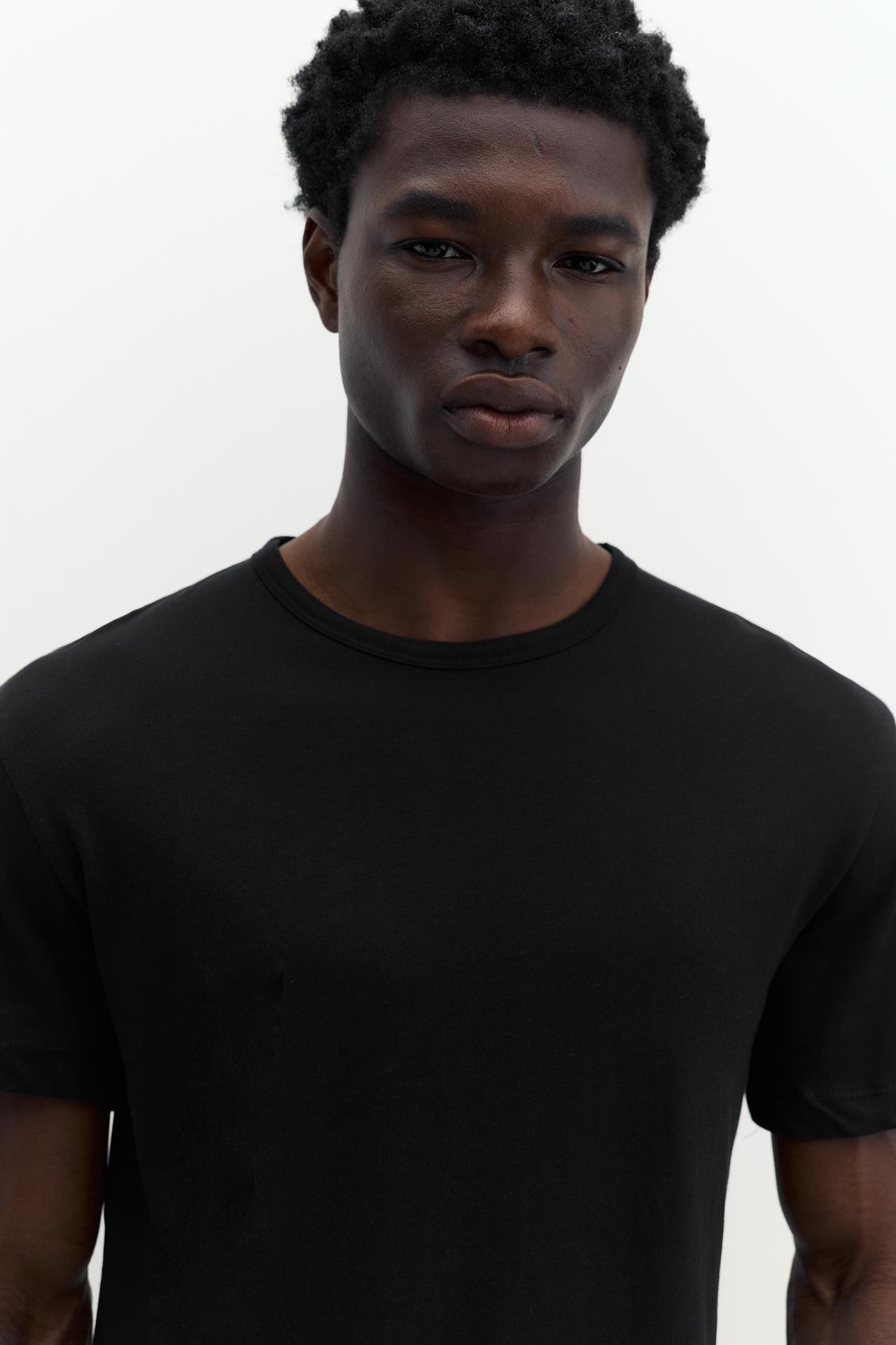 Slim fit basic T-shirt — Black