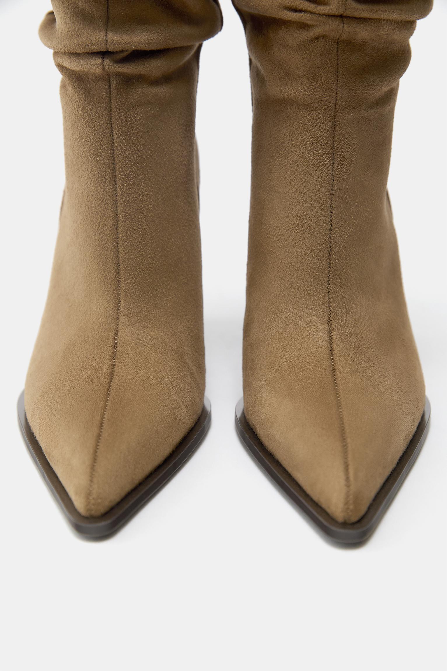 High-heel ruched boots — Sand