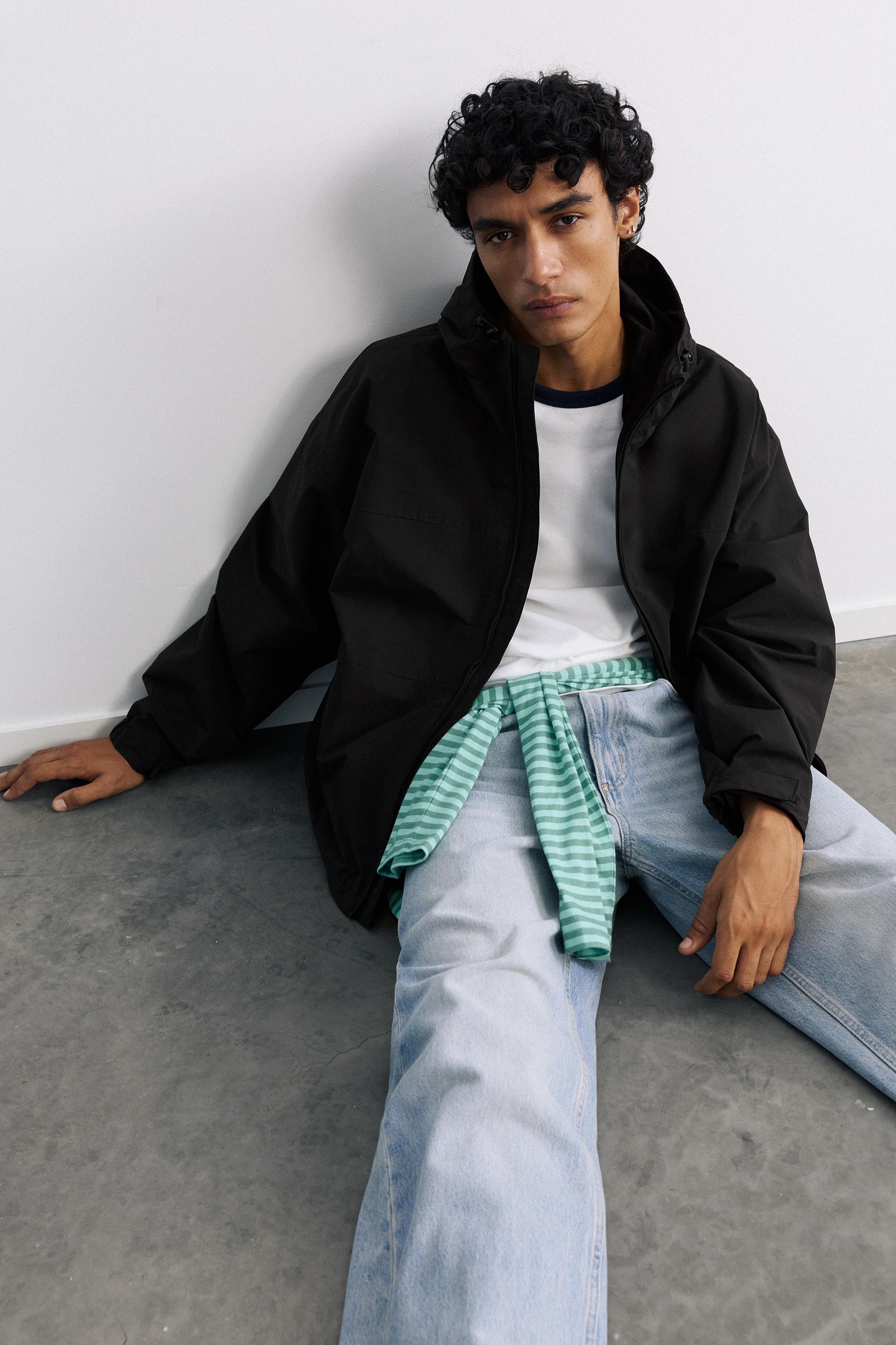 Lightweight hooded raincoat — Black