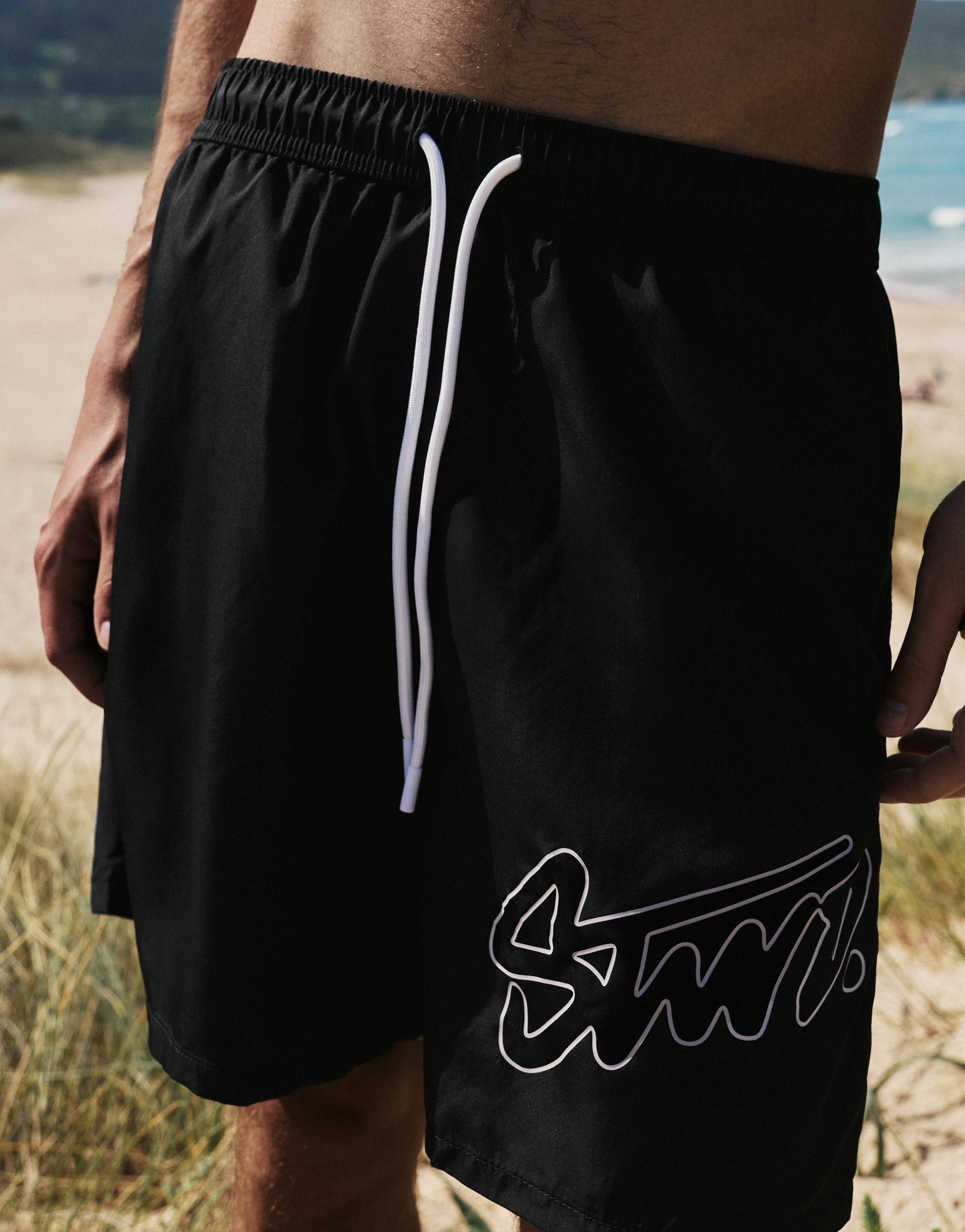 STWD board shorts — Black