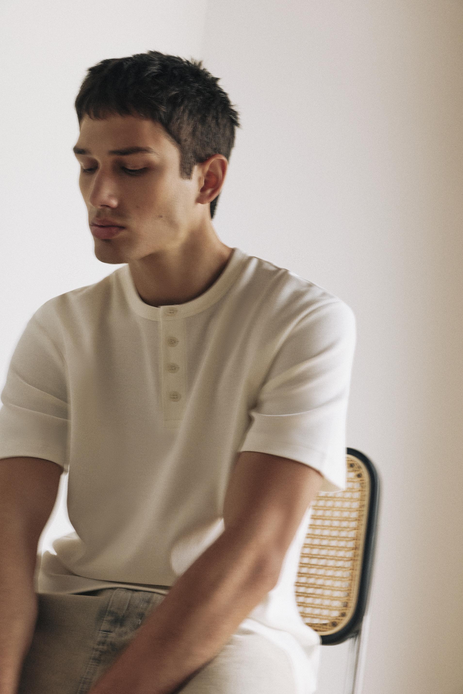 Slim-fit Henley T-shirt — White