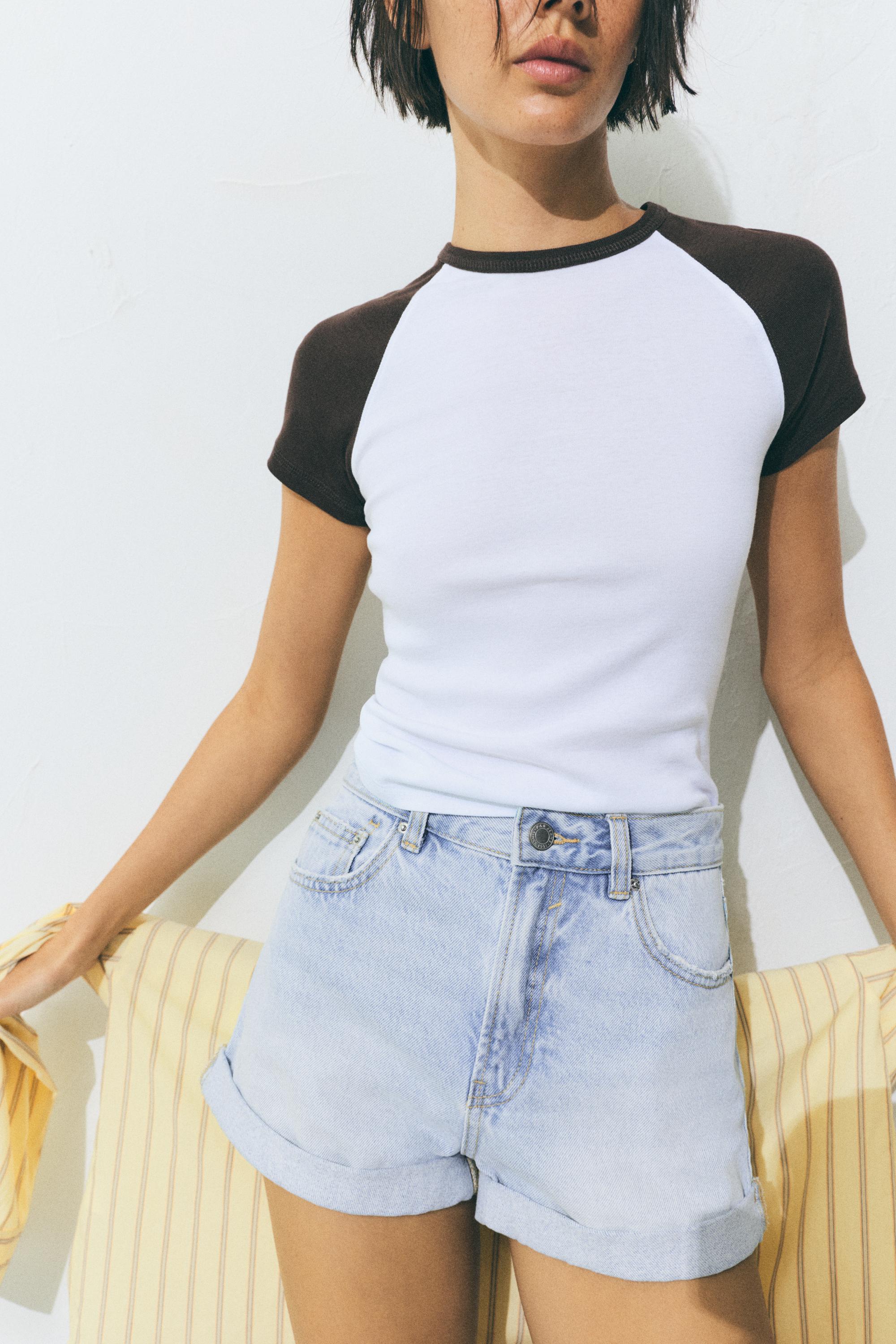 Denim mom fit shorts with turn-up hems — Pale blue