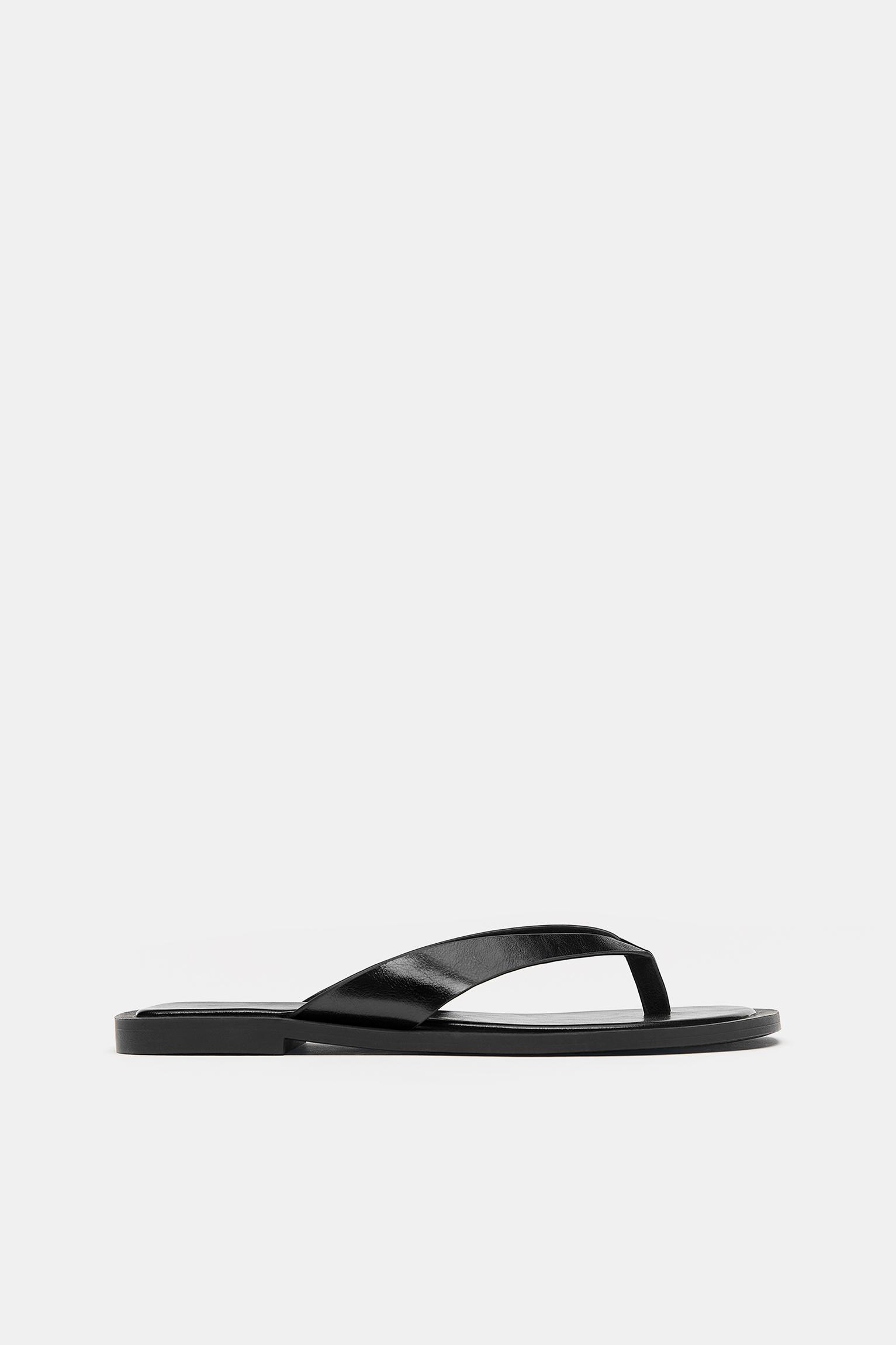 Flat strappy sandals — Black