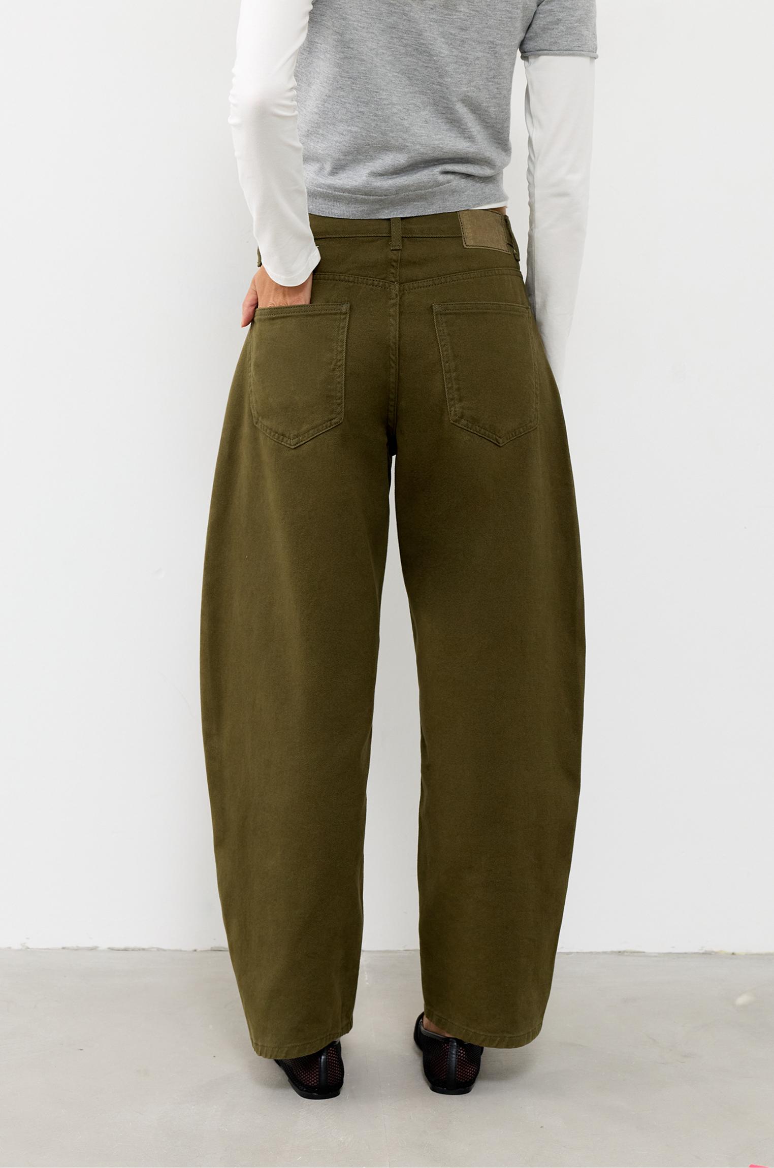 Low-rise barrel jeans — Khaki