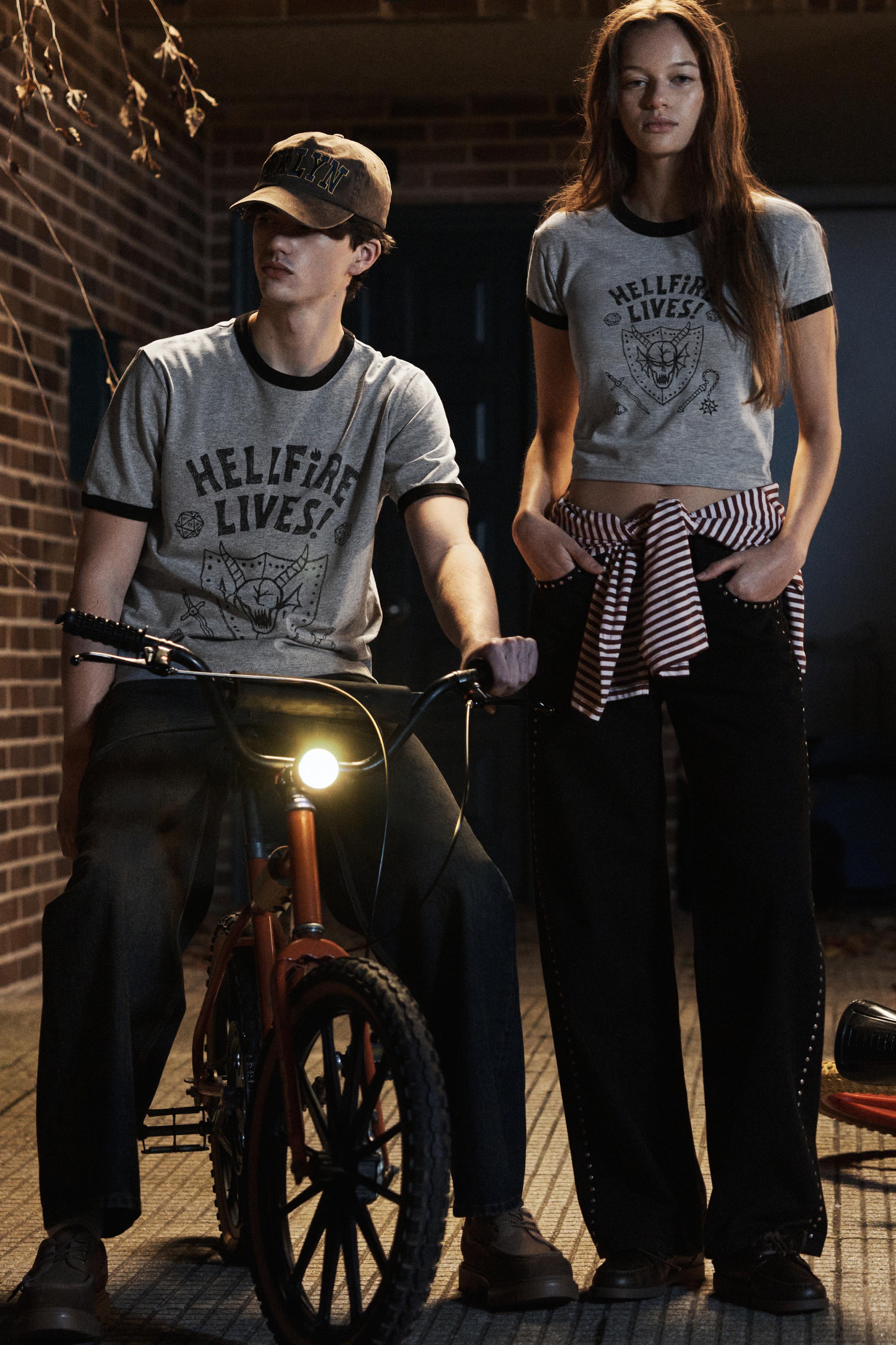 Hellfire Lives Stranger Things T-shirt — Grey marl