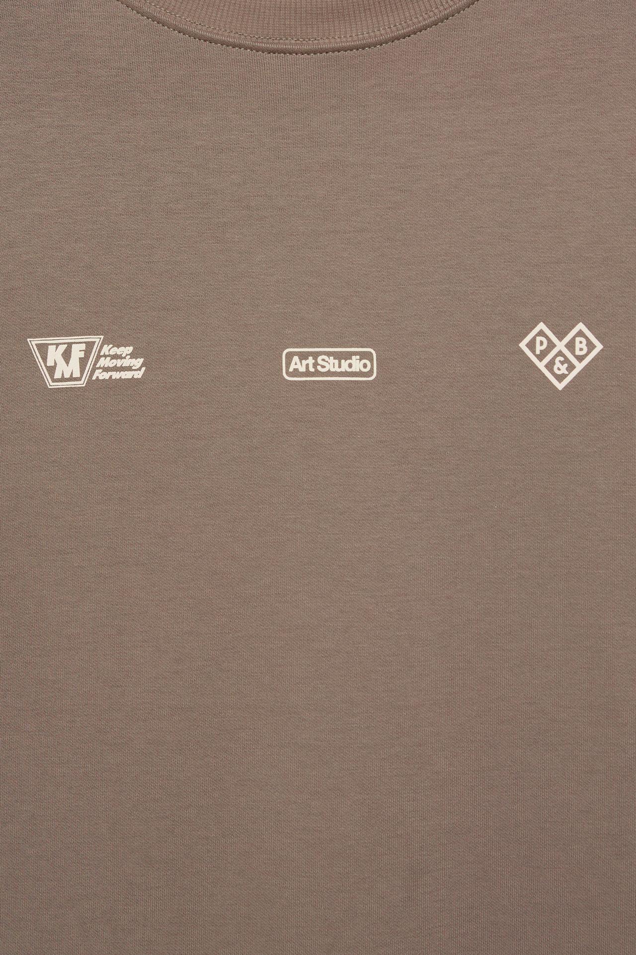 Short sleeve graphic sweatshirt — Brown