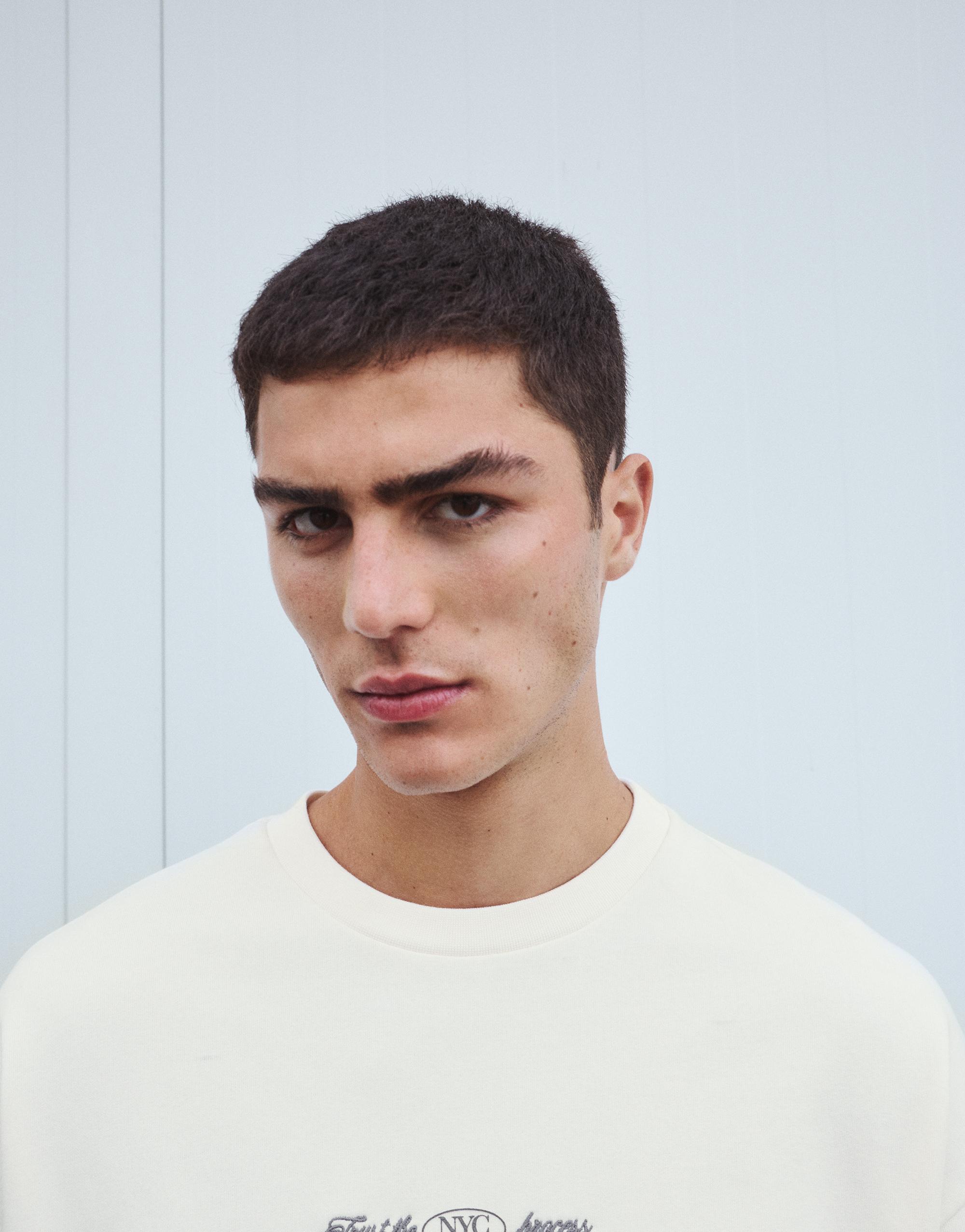 Nakışlı kısa kollu sweatshirt - Görsel 9