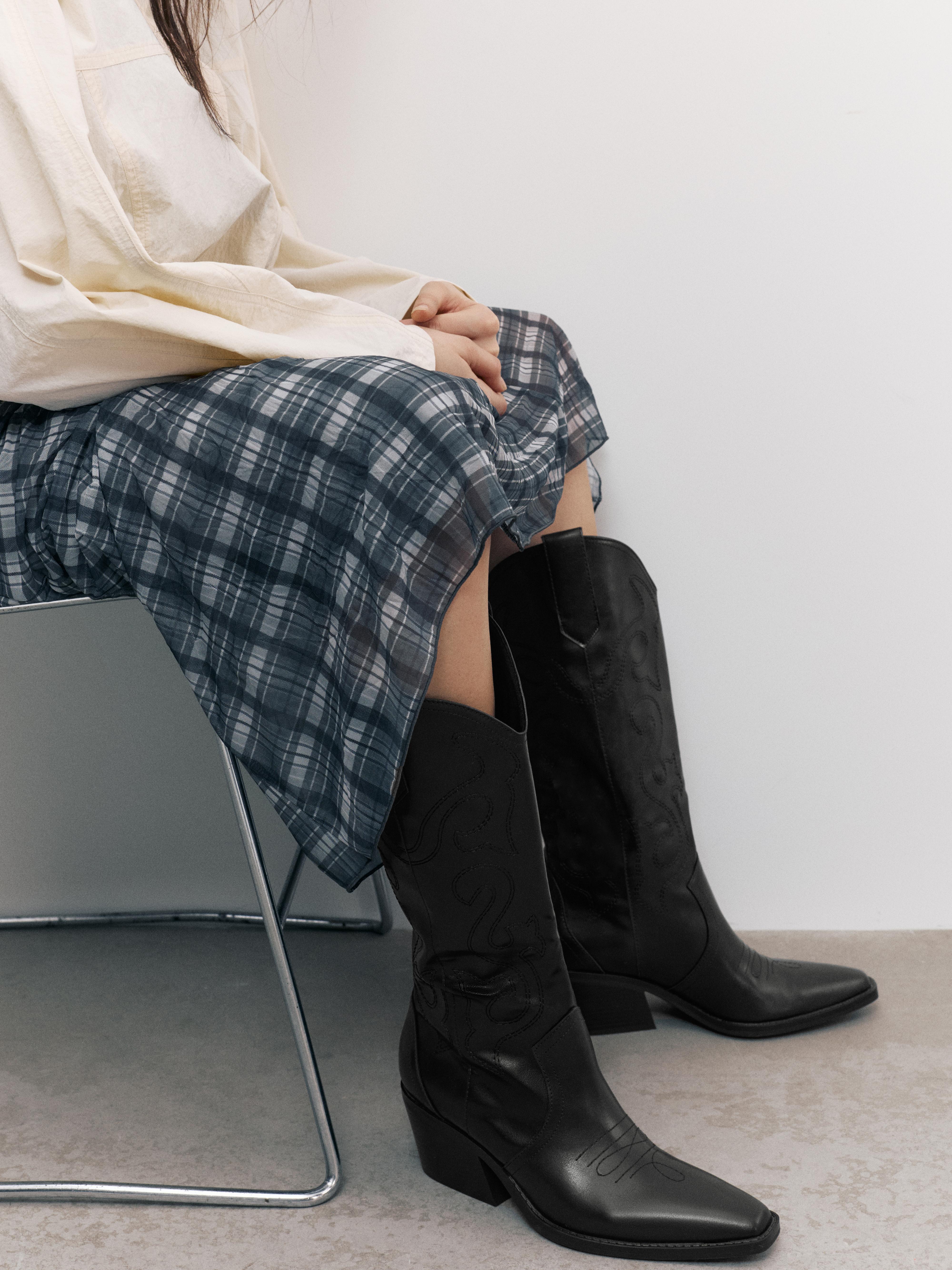 Cowboy boots — Black