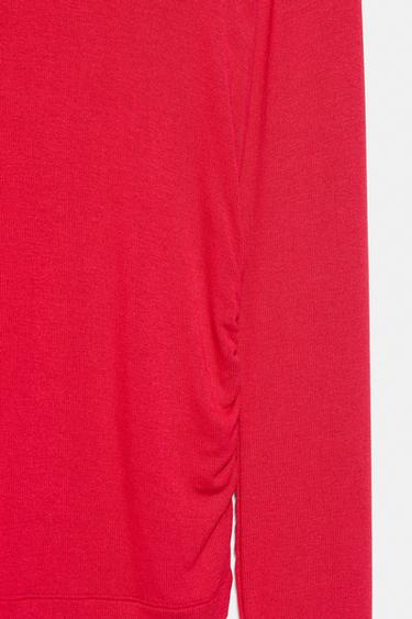 Red top with gathered sides — 0-964 7